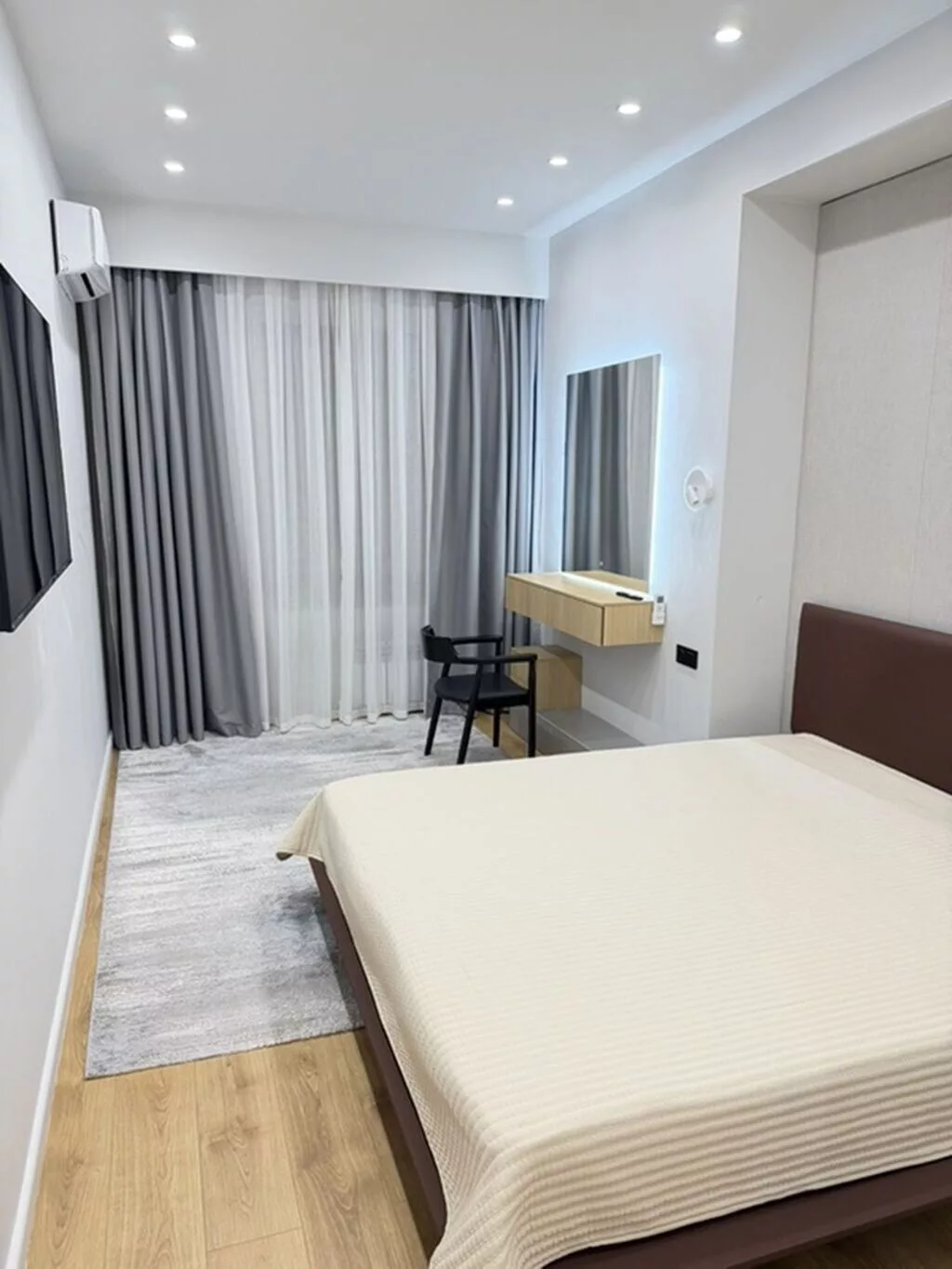 2 комнаты, 81 м², 7 мкр Элитка, 12 этаж, Евроремонт