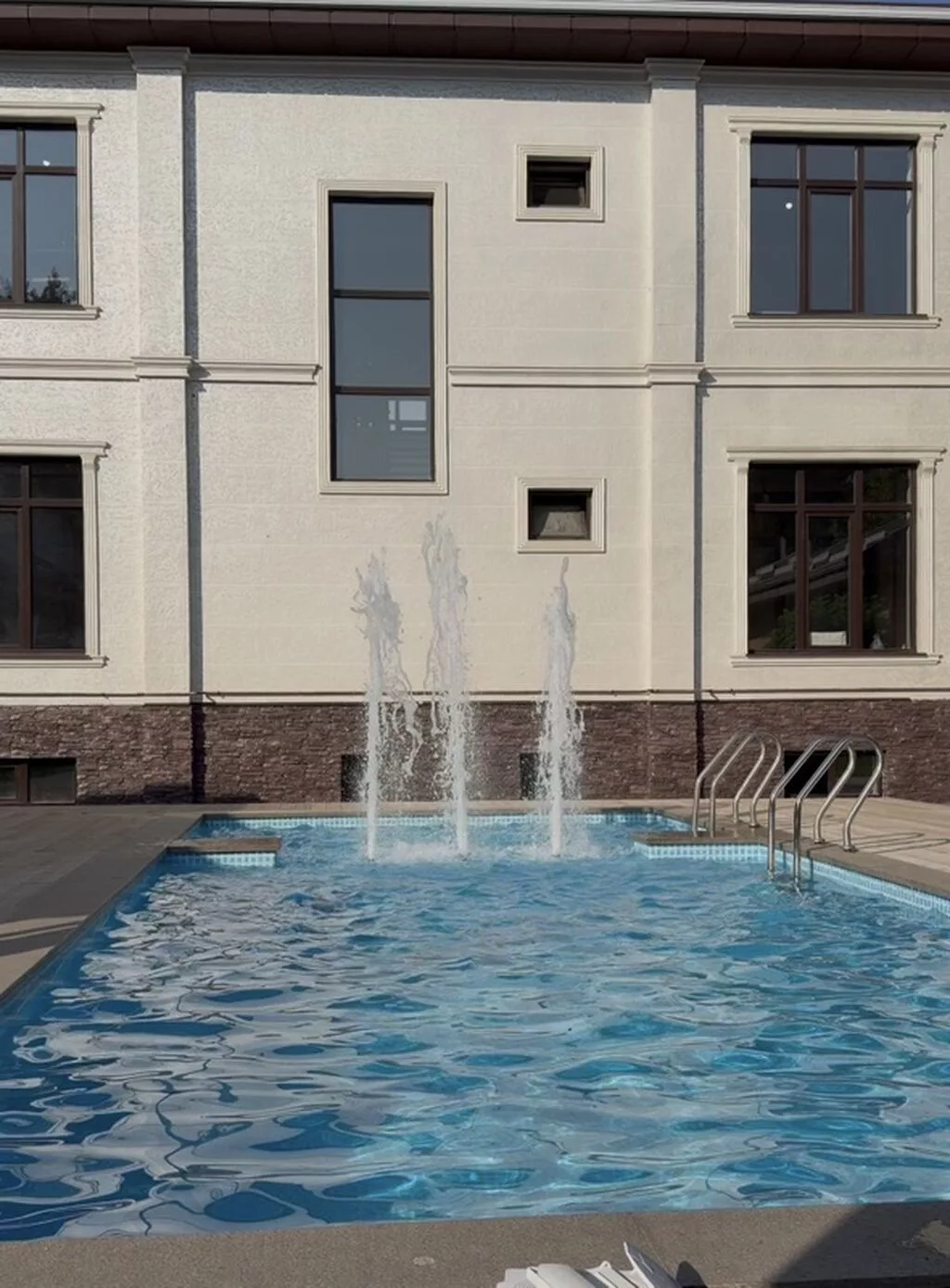 6 комнат и более, 500 м², 15 соток, Новопокровка, Собственник