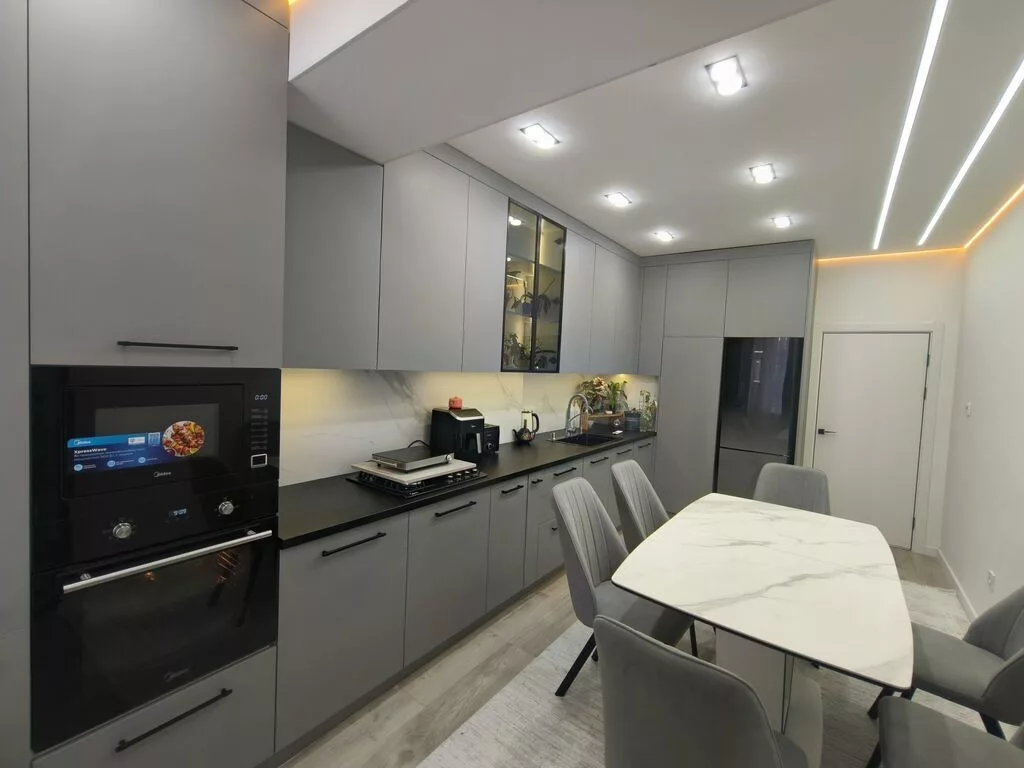 4 комнаты, 102 м², АУЦА Элитка, 3 этаж, Евроремонт