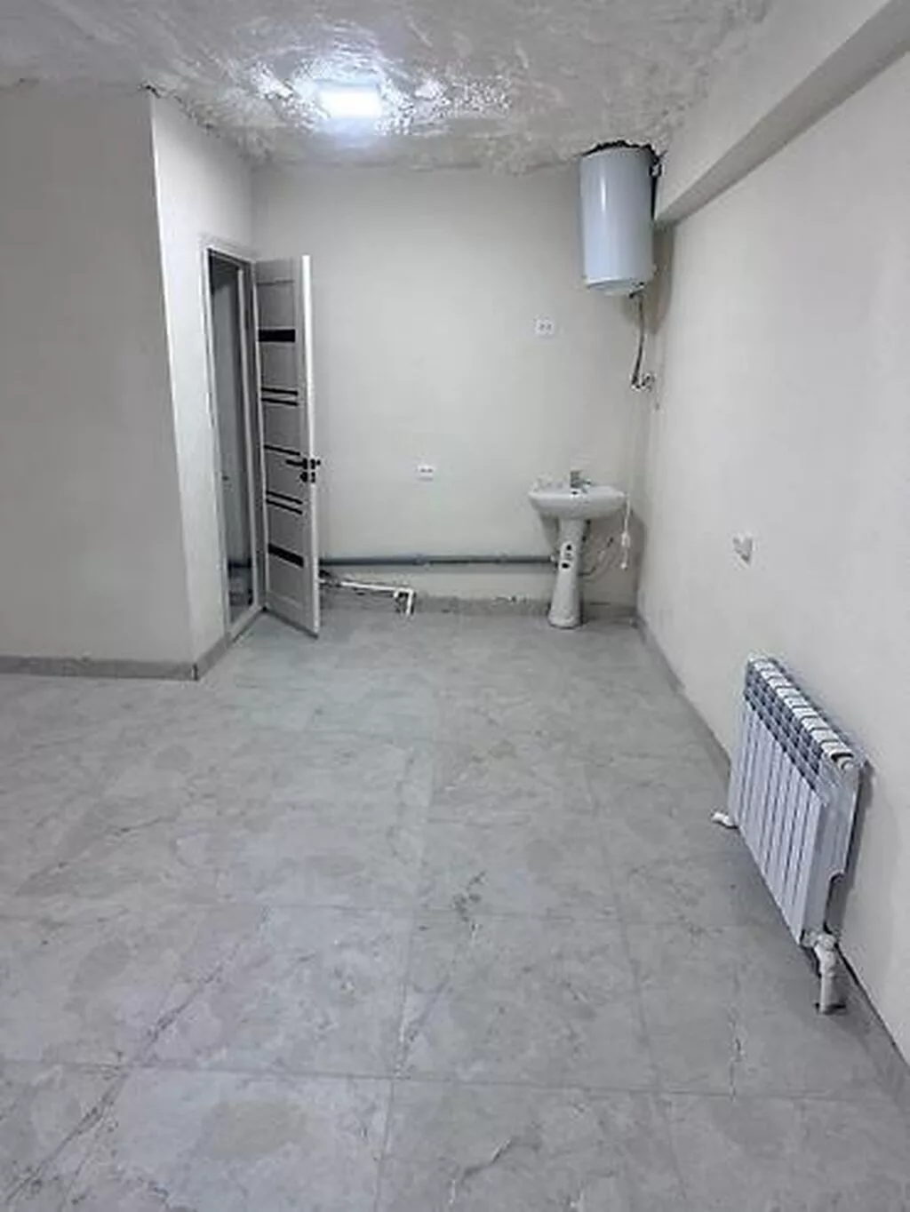 Сдаю Офисный кабинет: 30 м², С ремонтом, Первая линия