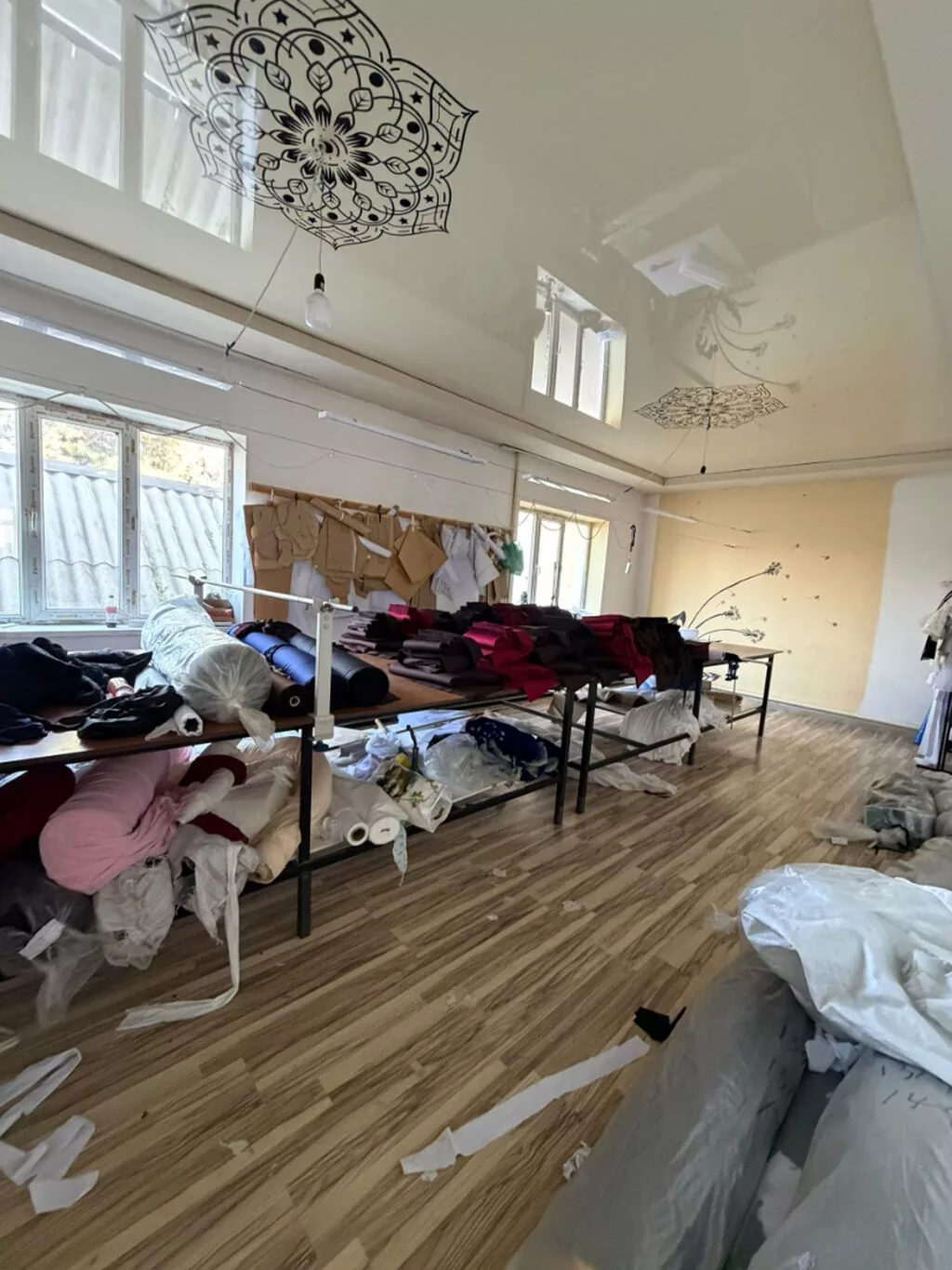 6 комнат и более, 300 м², 4 соток, Бишкек, Рабочий Городок