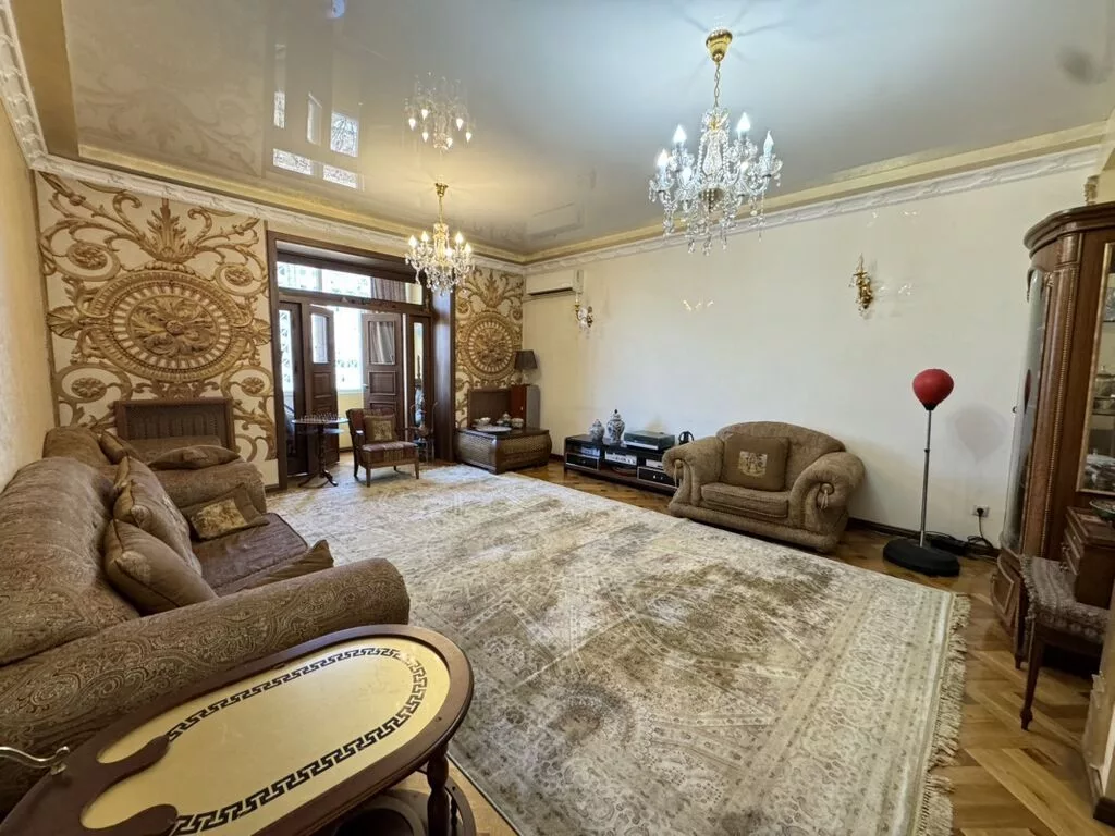 5 комнат, 210 м², бульвар Эркиндик Элитка, 6 этаж, Косметический ремонт