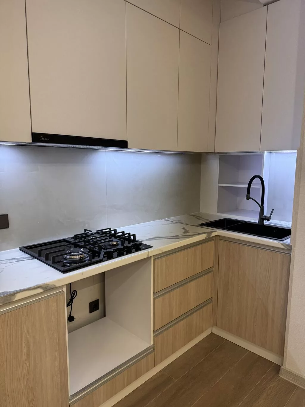 2 комнаты, 69 м², Золотой квадрат Элитка, 13 этаж, Евроремонт
