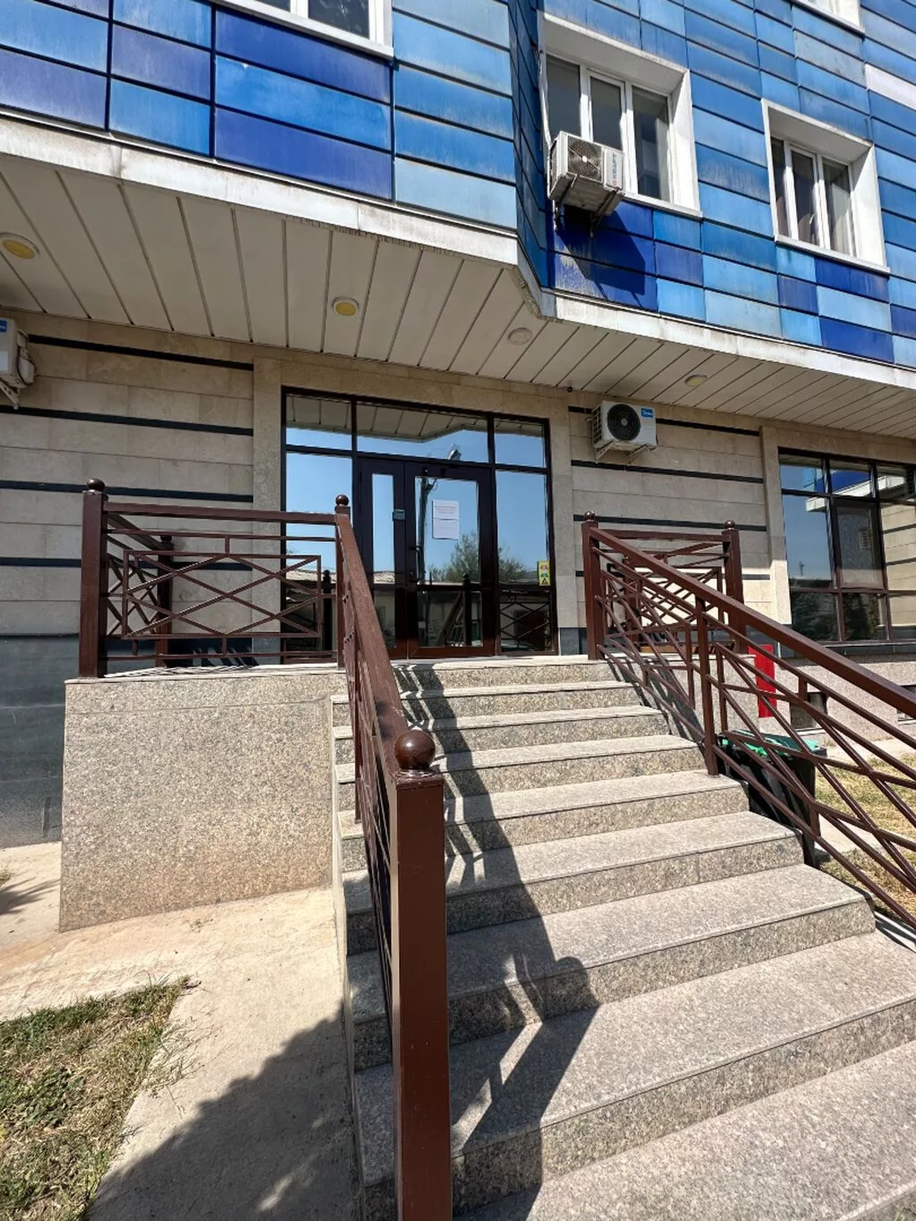 Аренда офисов, 274 м², В жилом комплексе, С отдельным входом, 1 линия, С отдельной кухней