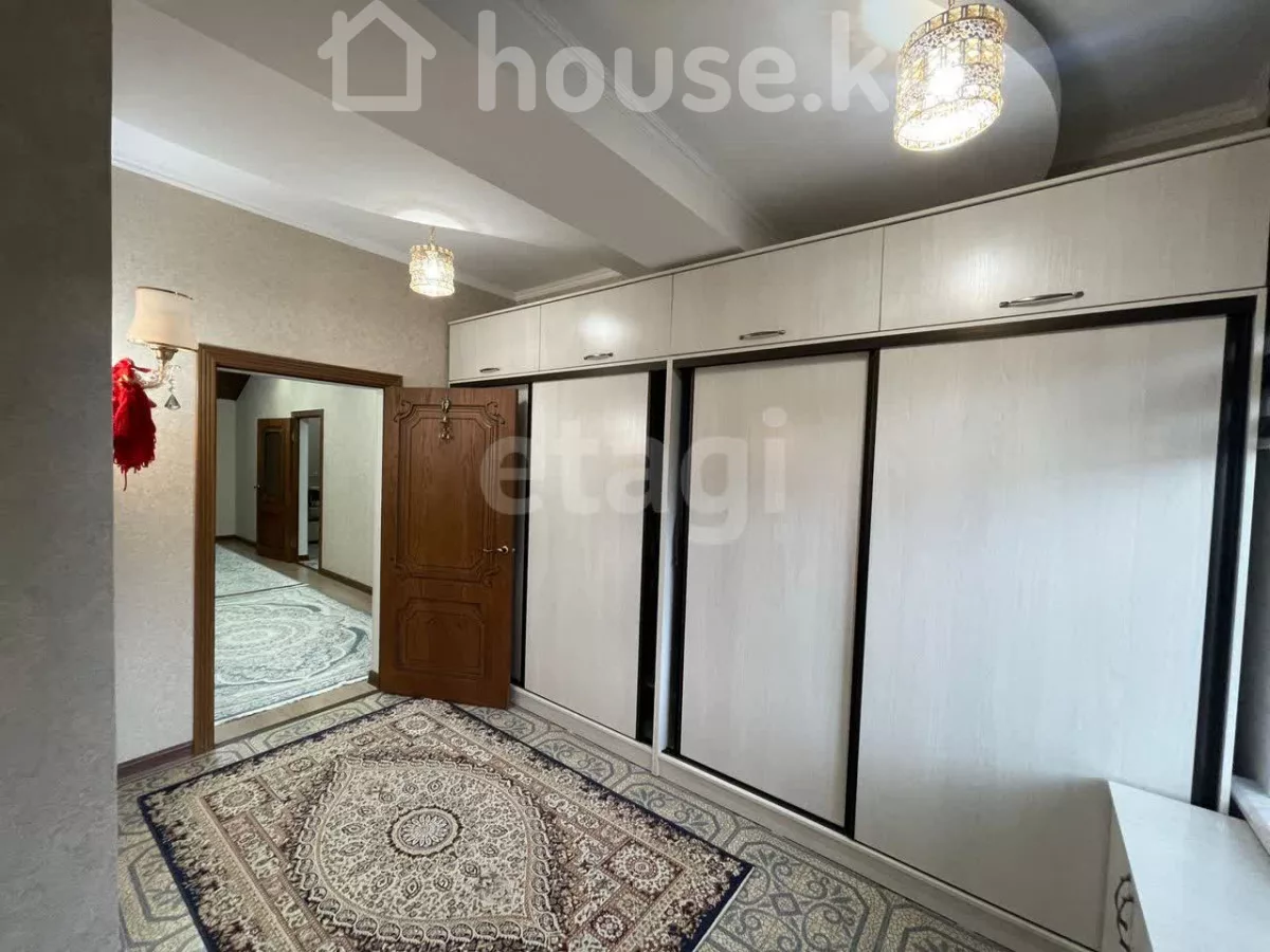 Аренда Дом, 6 и более: город Бишкек, ж/м Ала-Арча 2 — за 438 000 ⃀