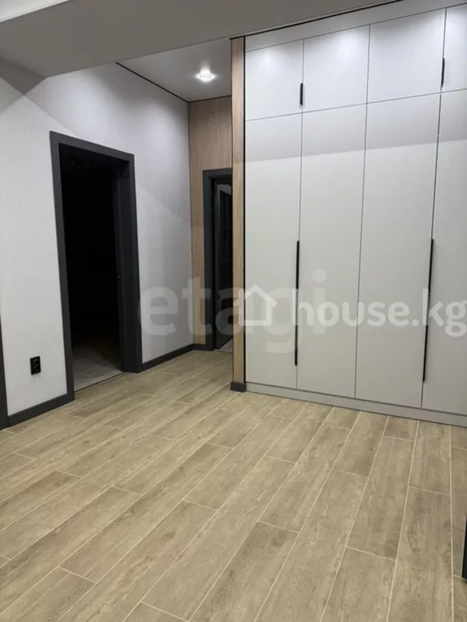 Аренда 3-комн. квартира: город Бишкек, Ипподром — за 80 000 ⃀ — MHouse (house.kg)