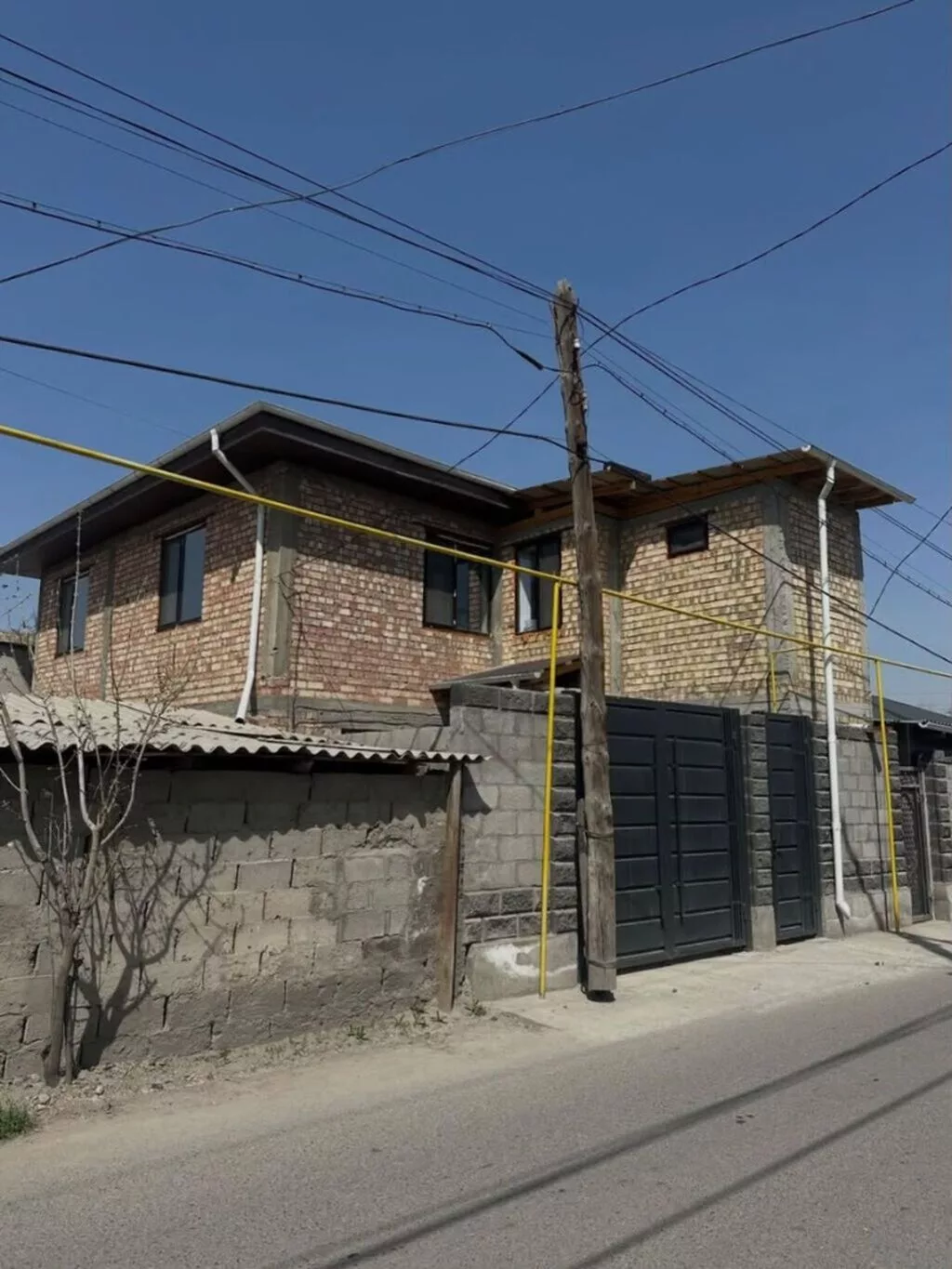 6 комнат, 112 м², 2 соток, Бишкек, Токольдош Риэлтор