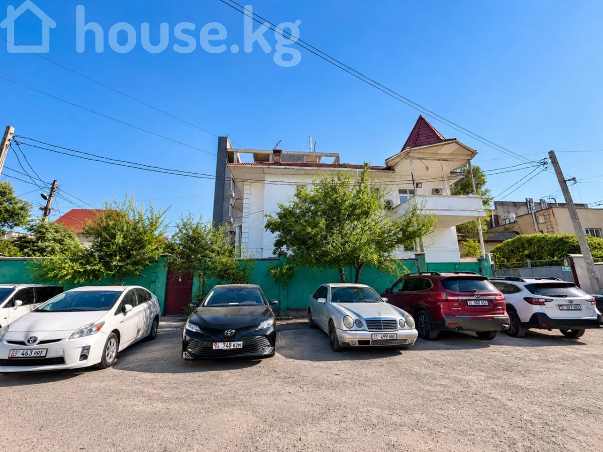 Продажа, дом, 6 и более-комн.: Чуйская область / Бишкек, город Бишкек, VEFA — за 54 305 800 сом