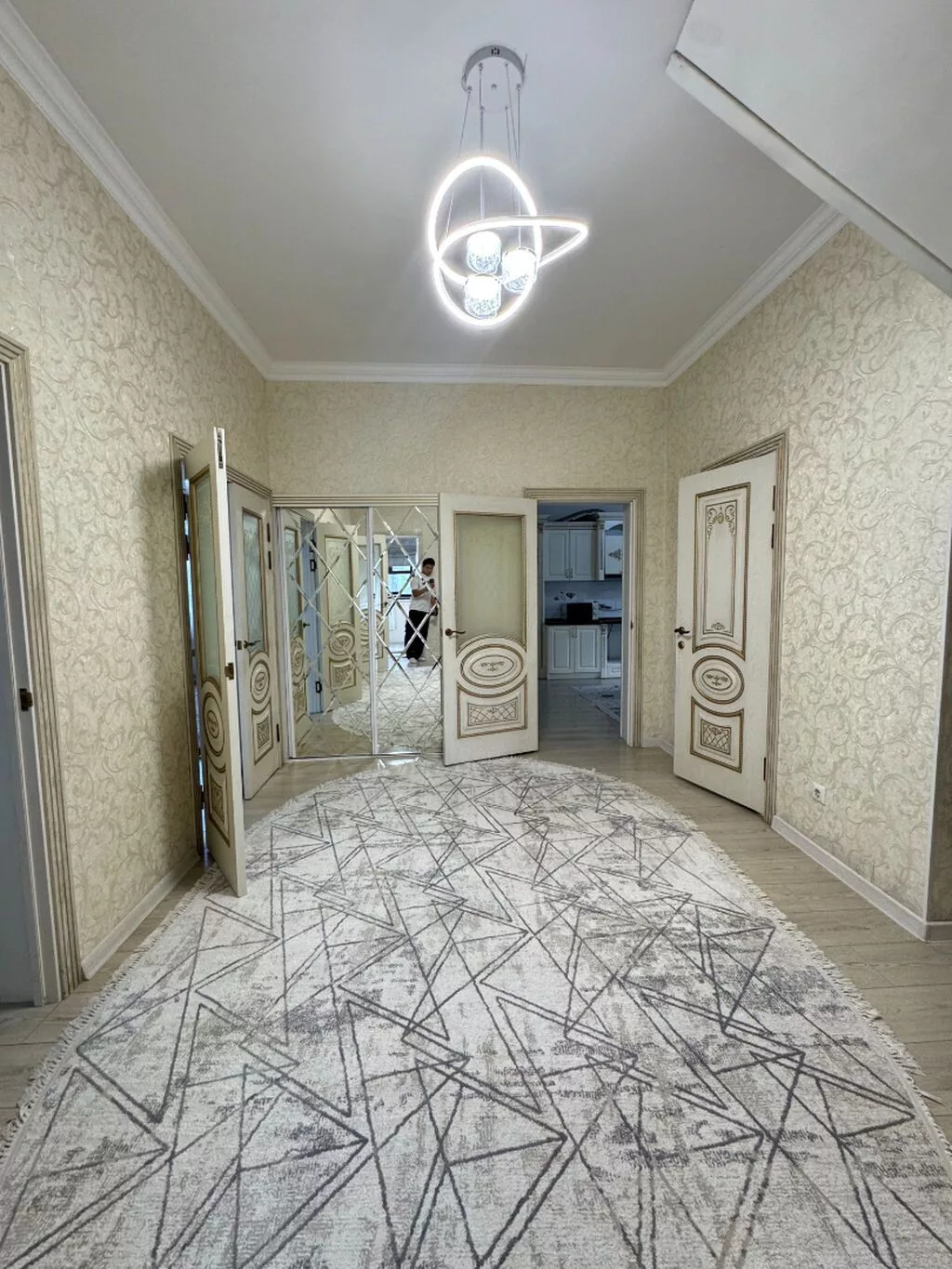 6 комнат, 200 м², 8 соток, Таш-Добо, Риэлтор