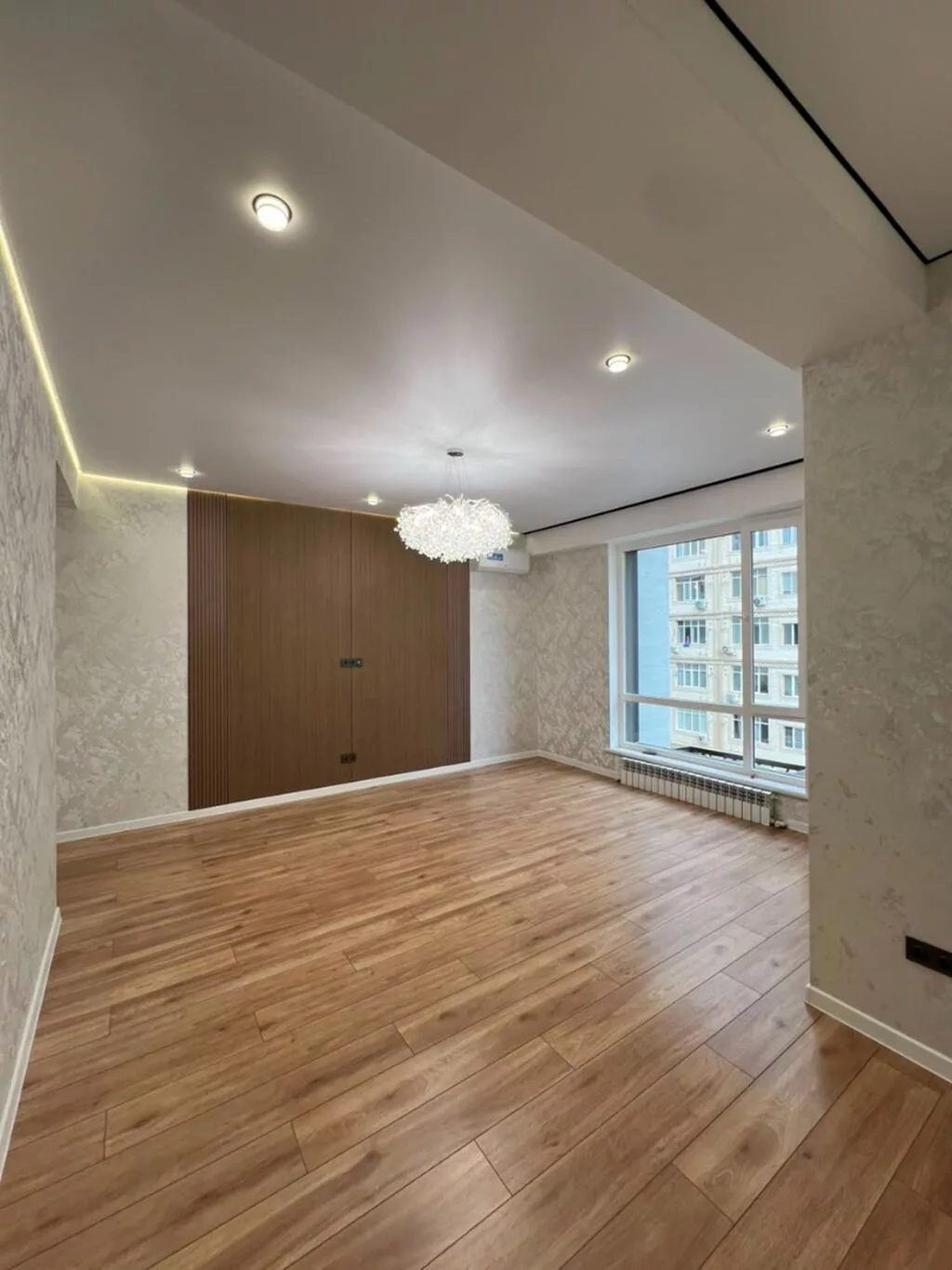 2 комнаты, 65 м², АУЦА Элитка, 4 этаж, Дизайнерский ремонт