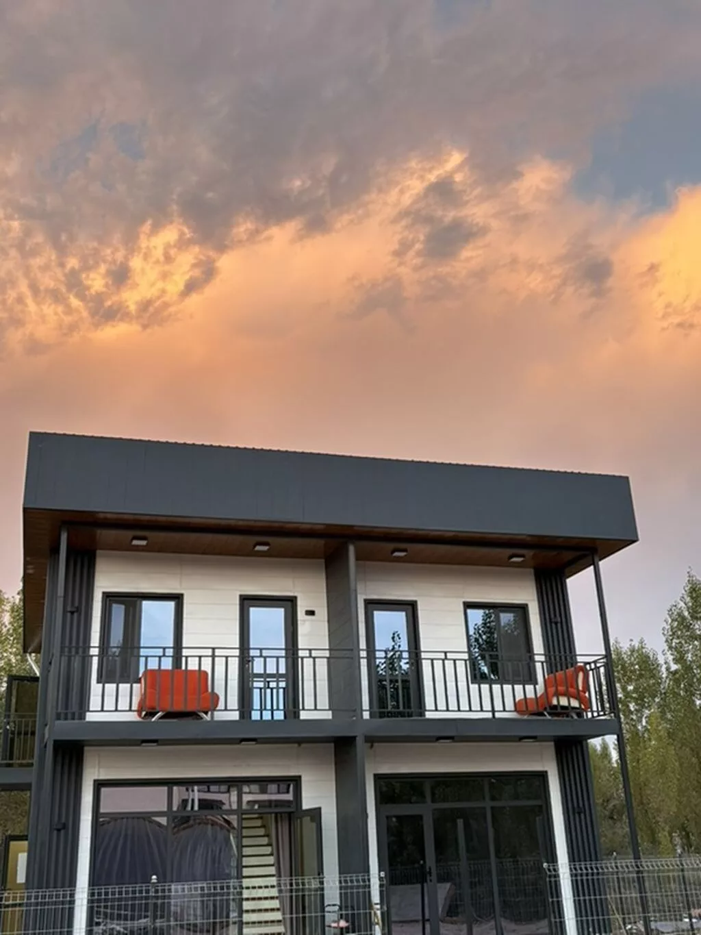 3 комнаты, 144 м², 2 соток, Бостери, Собственник