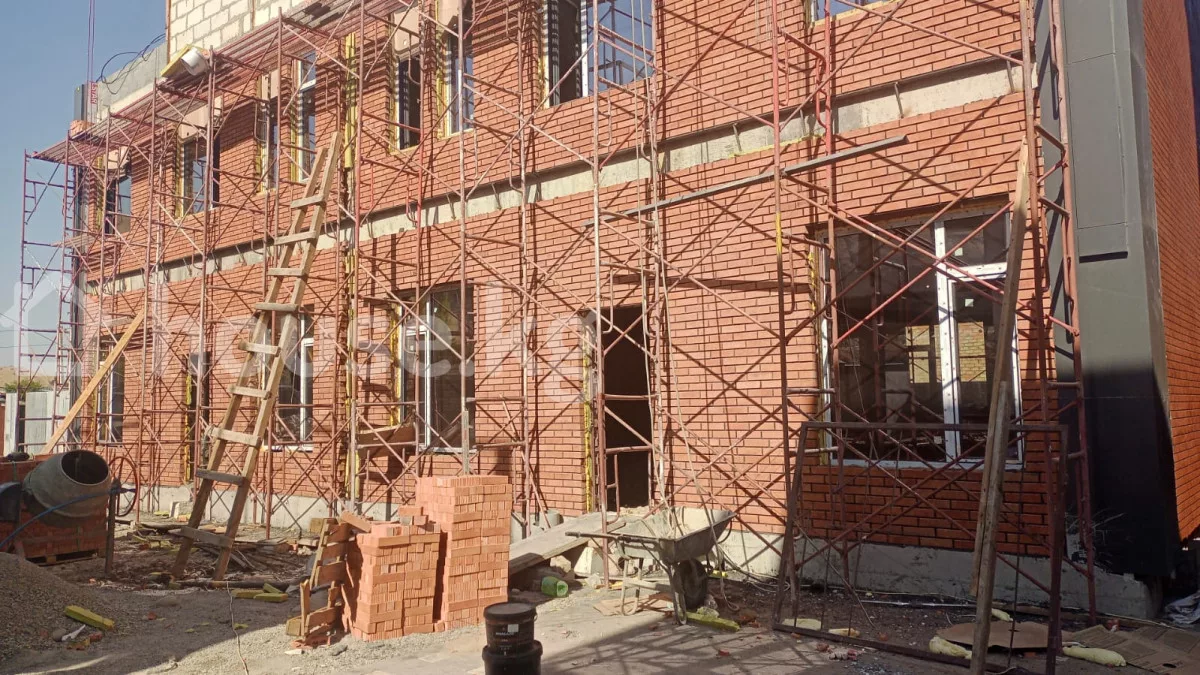 Продажа, дом, 6 и более-комн.: Чуйская область / Бишкек, город Бишкек, ж/м Ала-Арча 2 — за 19 707 750 сом