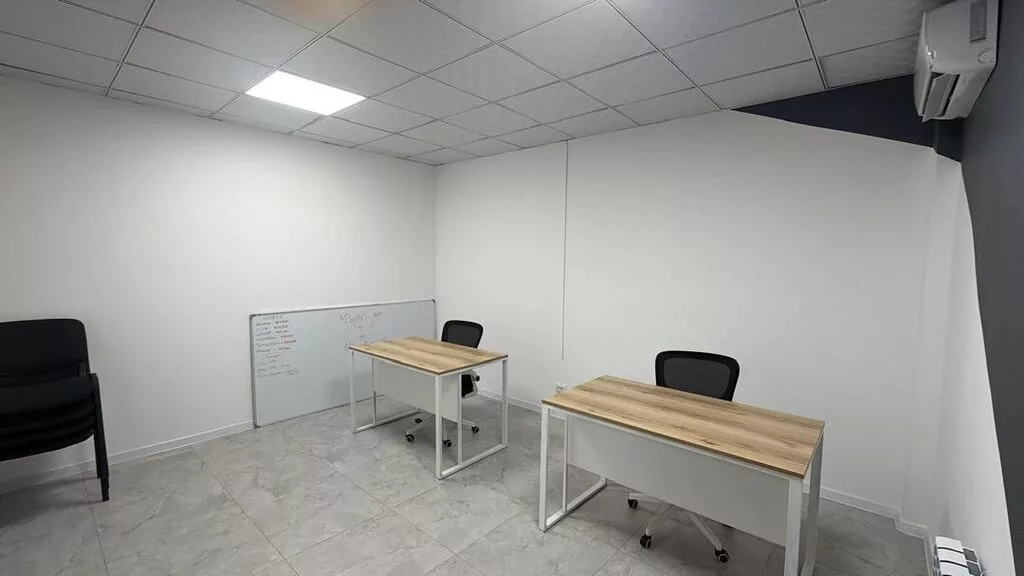 Сдаю Офис целиком: Сдаю IT-компания, 50 м², В торговом центре, С ремонтом