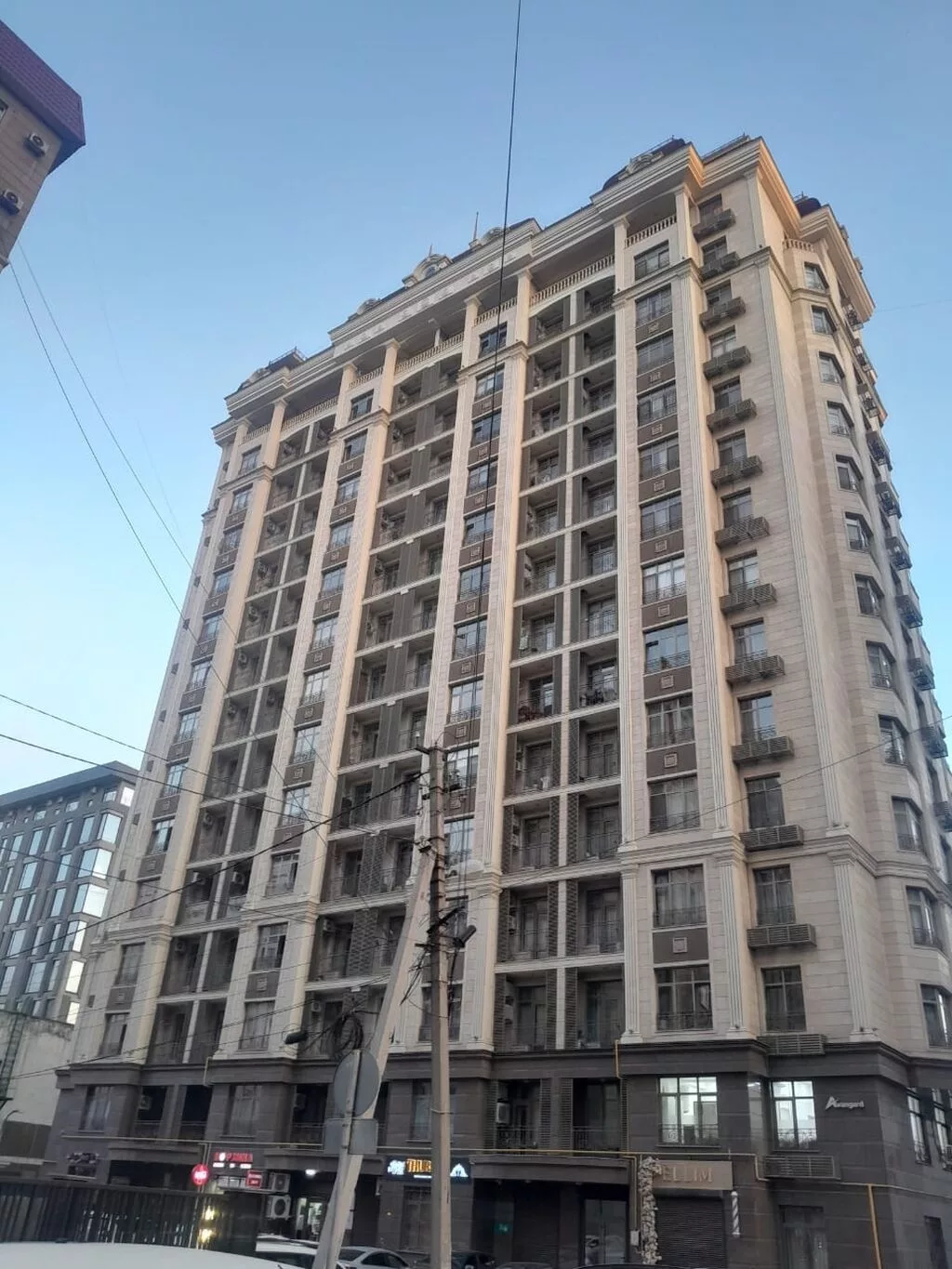 Сдаю 2 комнатную квартиру полностью с мебелью и бытовой техникой