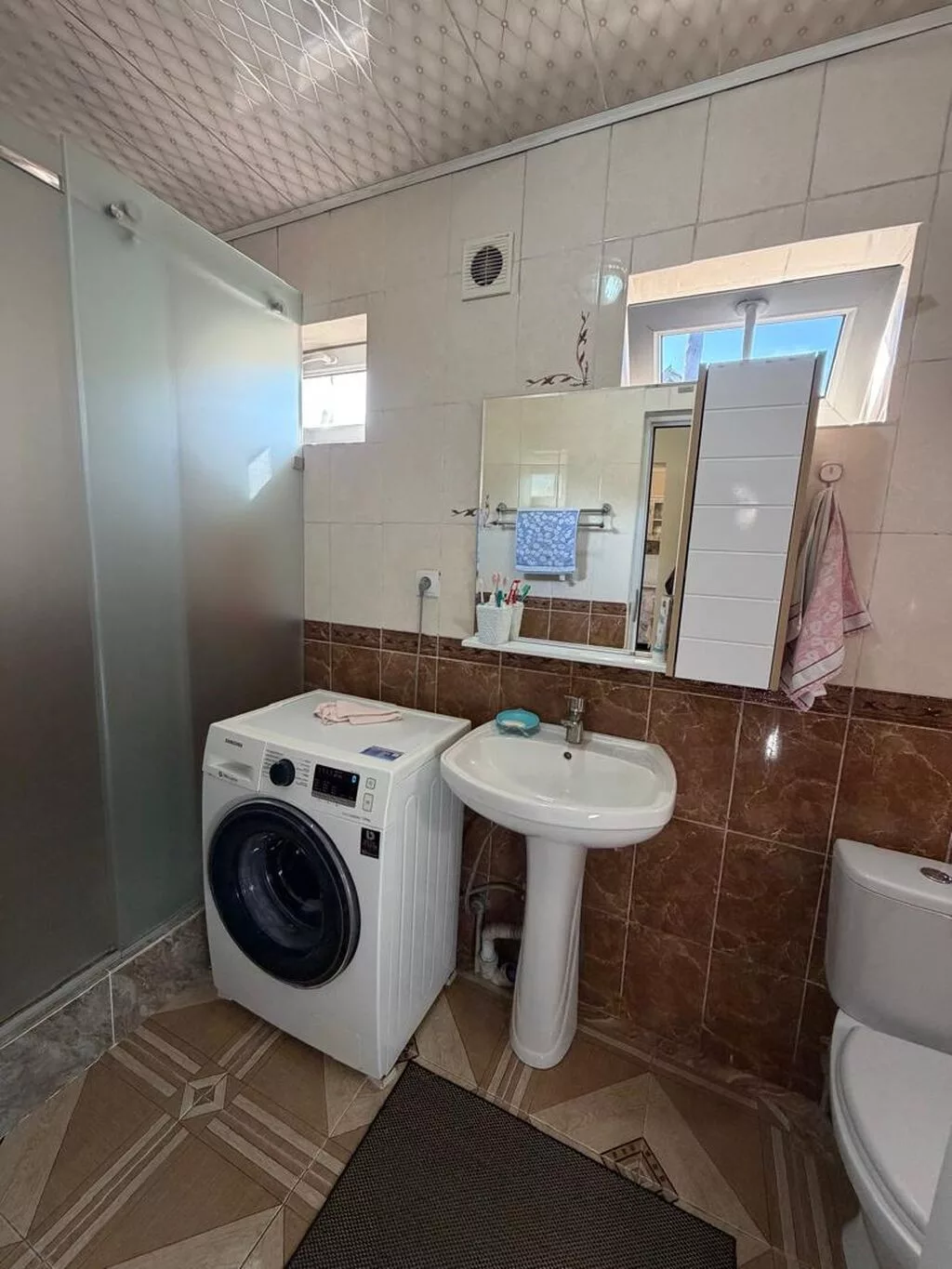 4 комнаты, 76 м², 4 соток, Бишкек, Аламединский рынок / базар Риэлтор