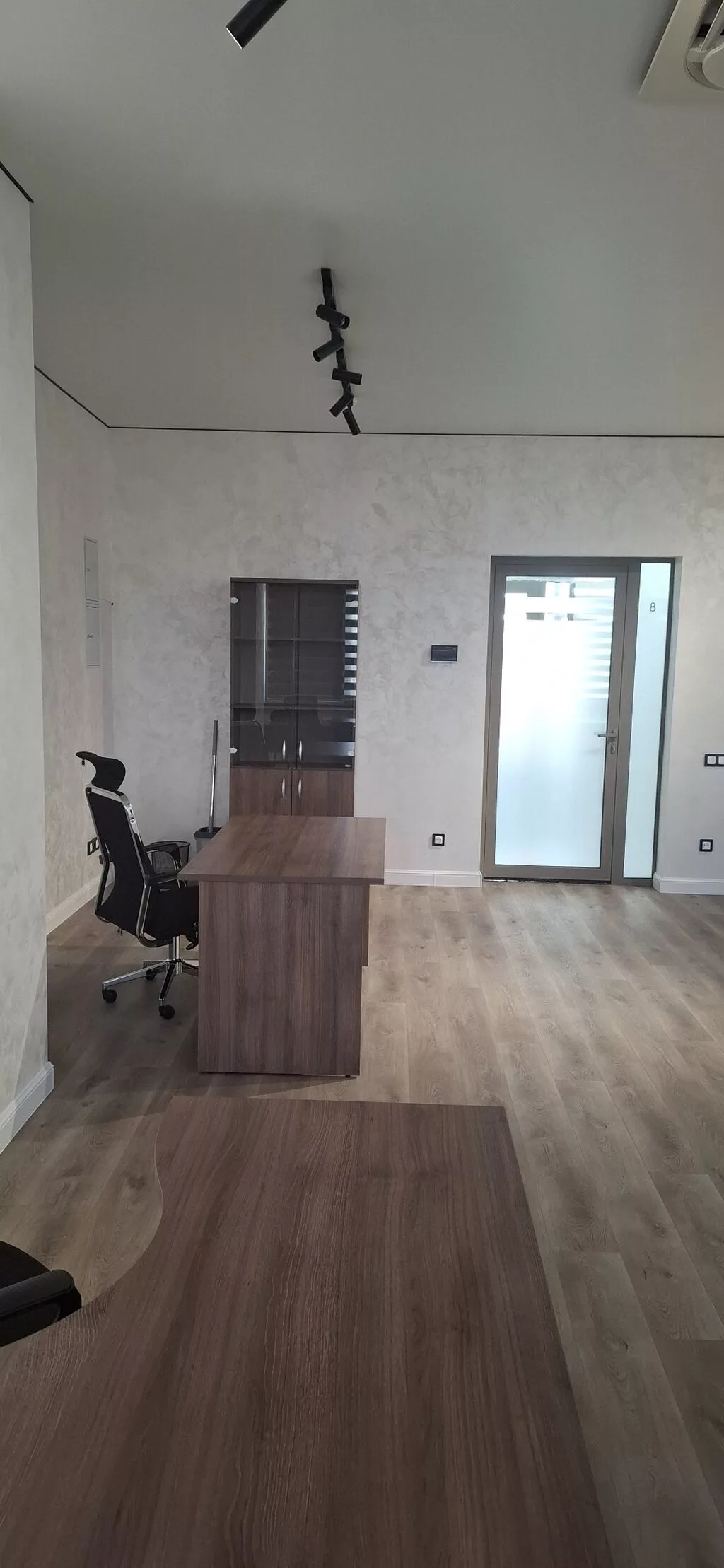 Сдаю Офисный шкаф: Сдаю IT company, 50 м², В жилом комплексе, С ремонтом