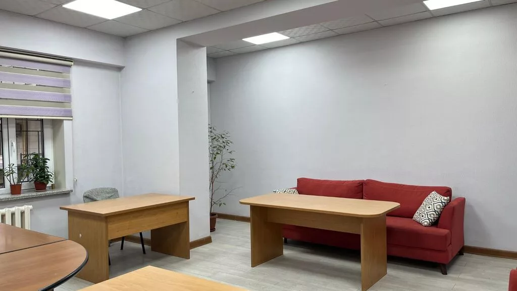 Продажа офисов 87 м², С ремонтом, Многоэтажное здание, 1 этаж