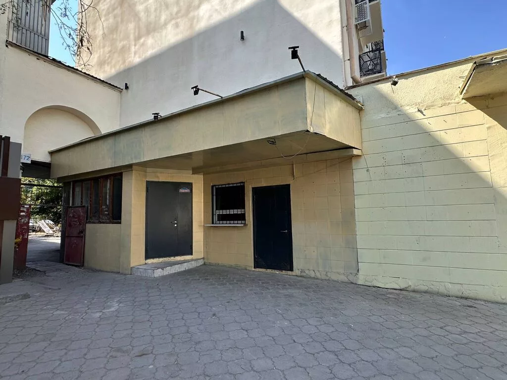 КОММЕРЦИЯ В ЦЕНТРЕ БИШКЕКА | 98 М² В продаже коммерческое помещение