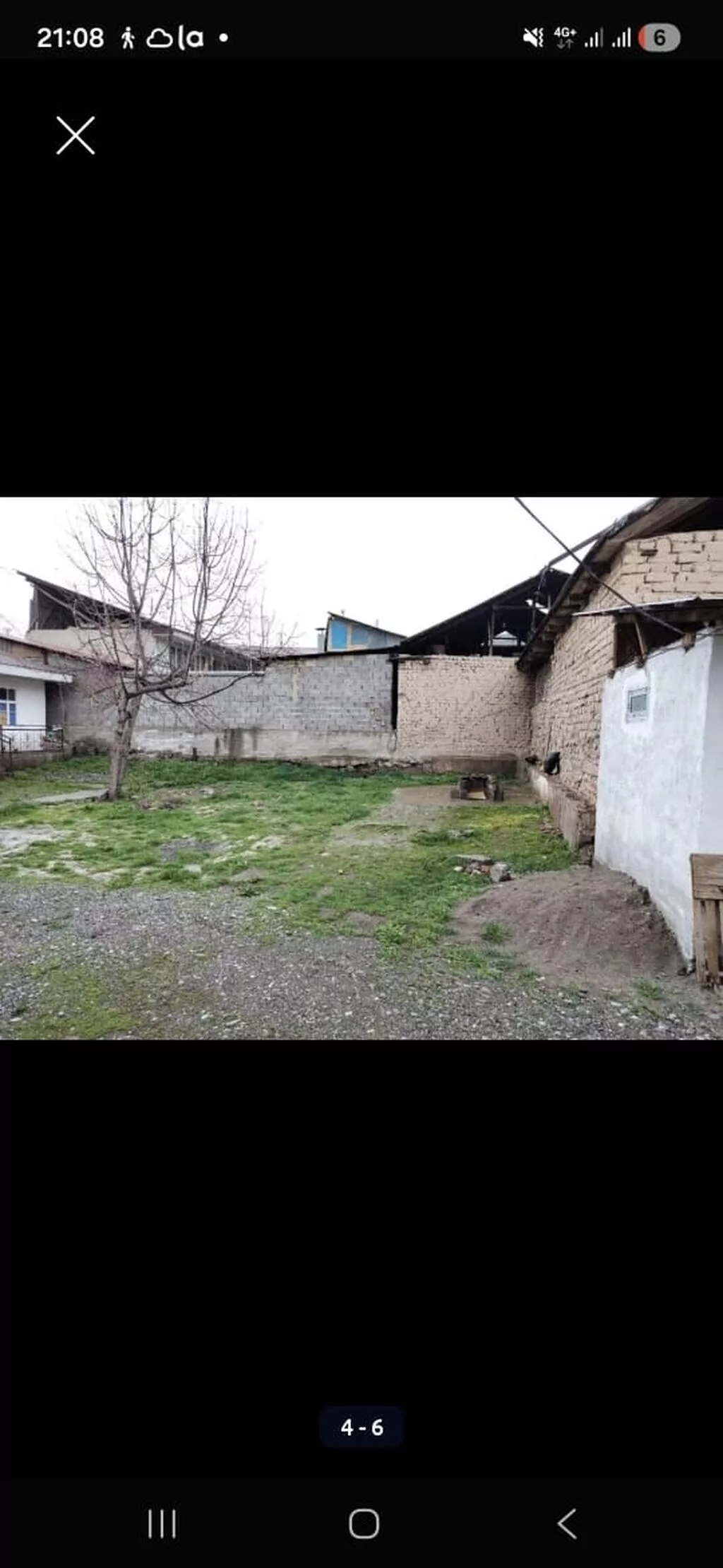 Манас шаарында (Жалал-Абад) центрде домпионердин артында 4 болмолуу