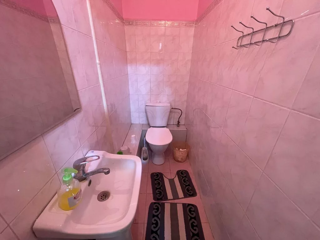 2 комнаты, 94 м², Кок-Жар мкр Индивидуалка, 1 этаж, Косметический ремонт