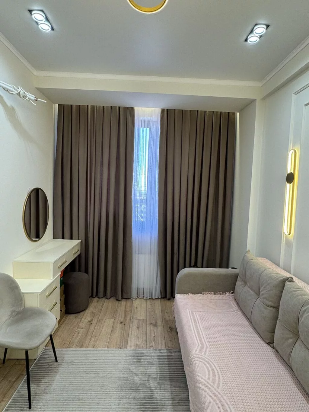 2 комнаты, 40 м², Тунгуч мкр Элитка, 9 этаж, Дизайнерский ремонт
