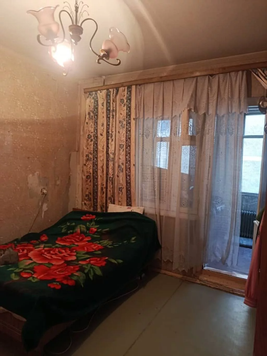 2 комнаты, 56 м², Толойкон мкр., 105 серия, 3 этаж, Старый ремонт