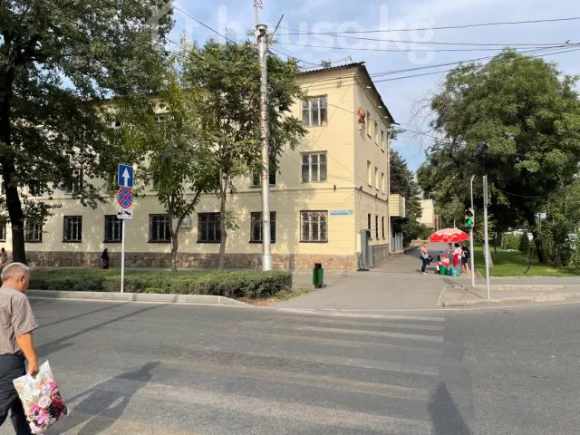 Аренда, коммерческая недвижимость: Чуйская область / Бишкек, город Бишкек, Молодая Гвардия - на долгий срок — за 2 102 160 сом