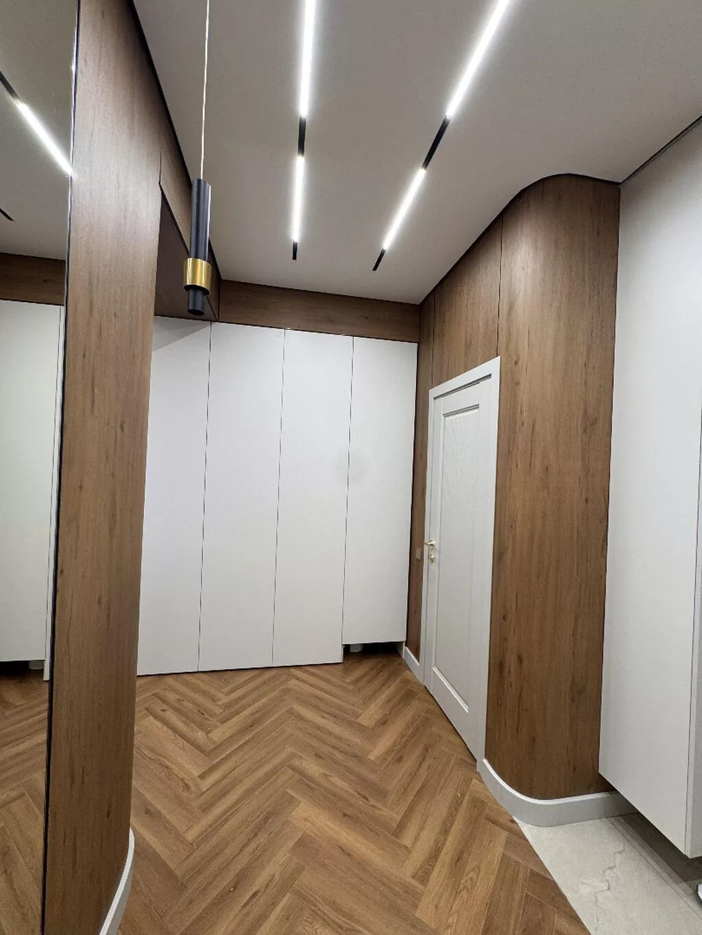 3 комнаты, 107 м², Асанбай мкр Элитка, 11 этаж, Дизайнерский ремонт