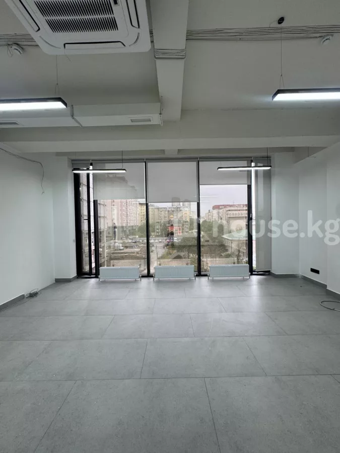 Продажа, коммерческая недвижимость: Чуйская область / Бишкек, город Бишкек, Филармония — за 28 554 340 сом
