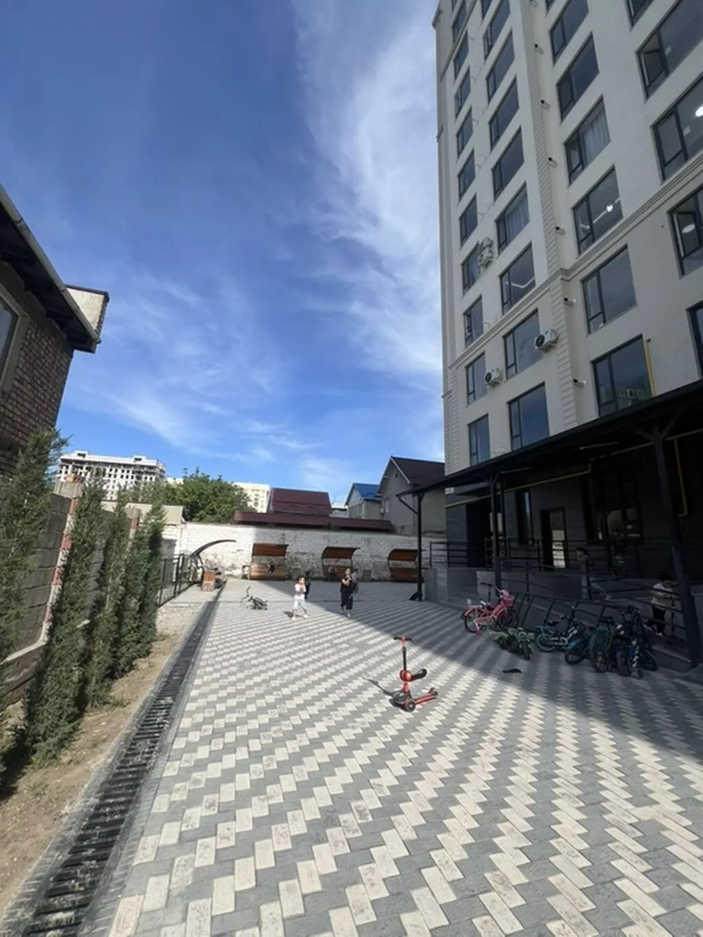 3 комнаты, 90 м², Пишпек Элитка, 4 этаж, Свежий ремонт