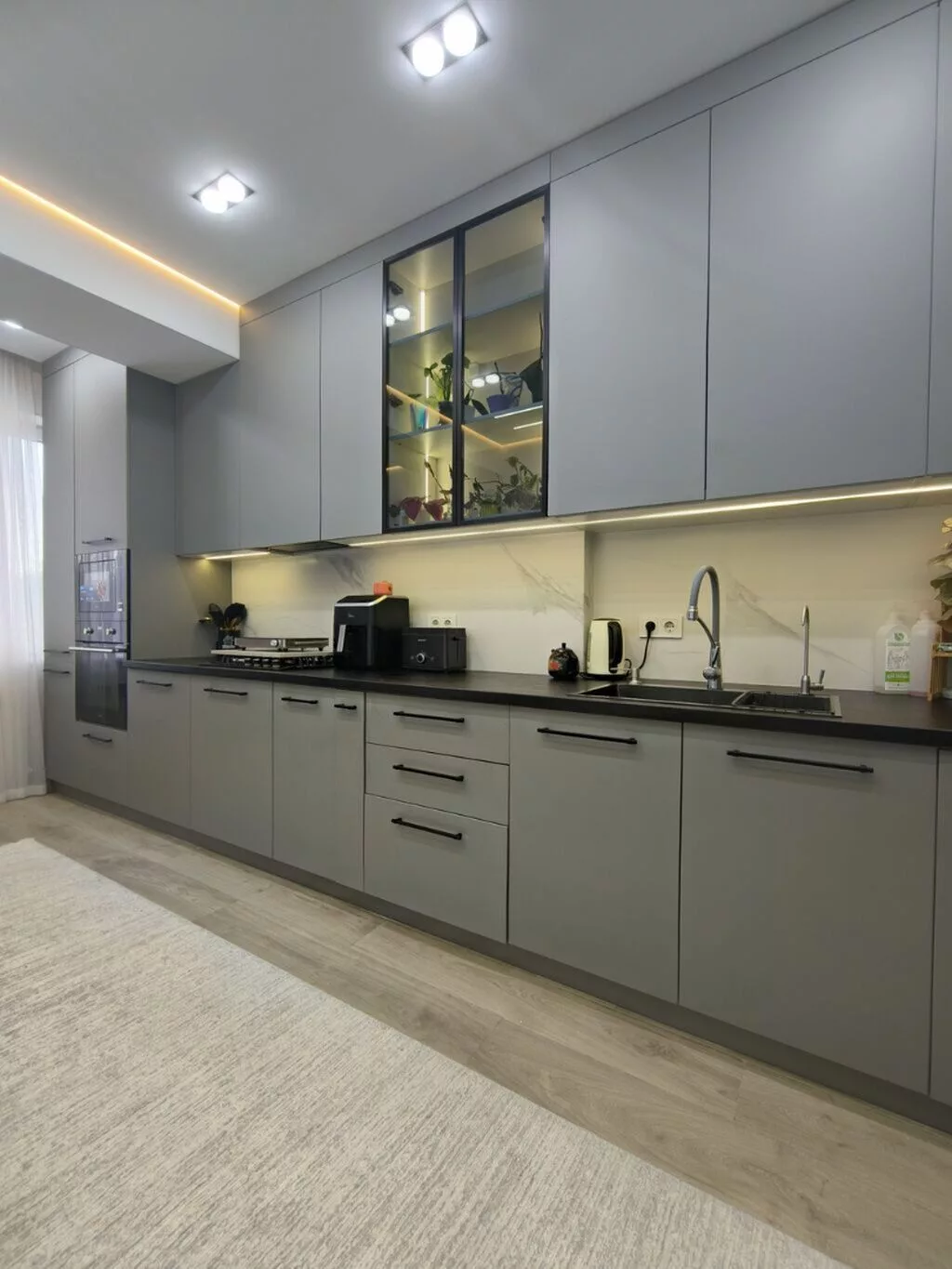 4 комнаты, 102 м², АУЦА Элитка, 3 этаж, Евроремонт