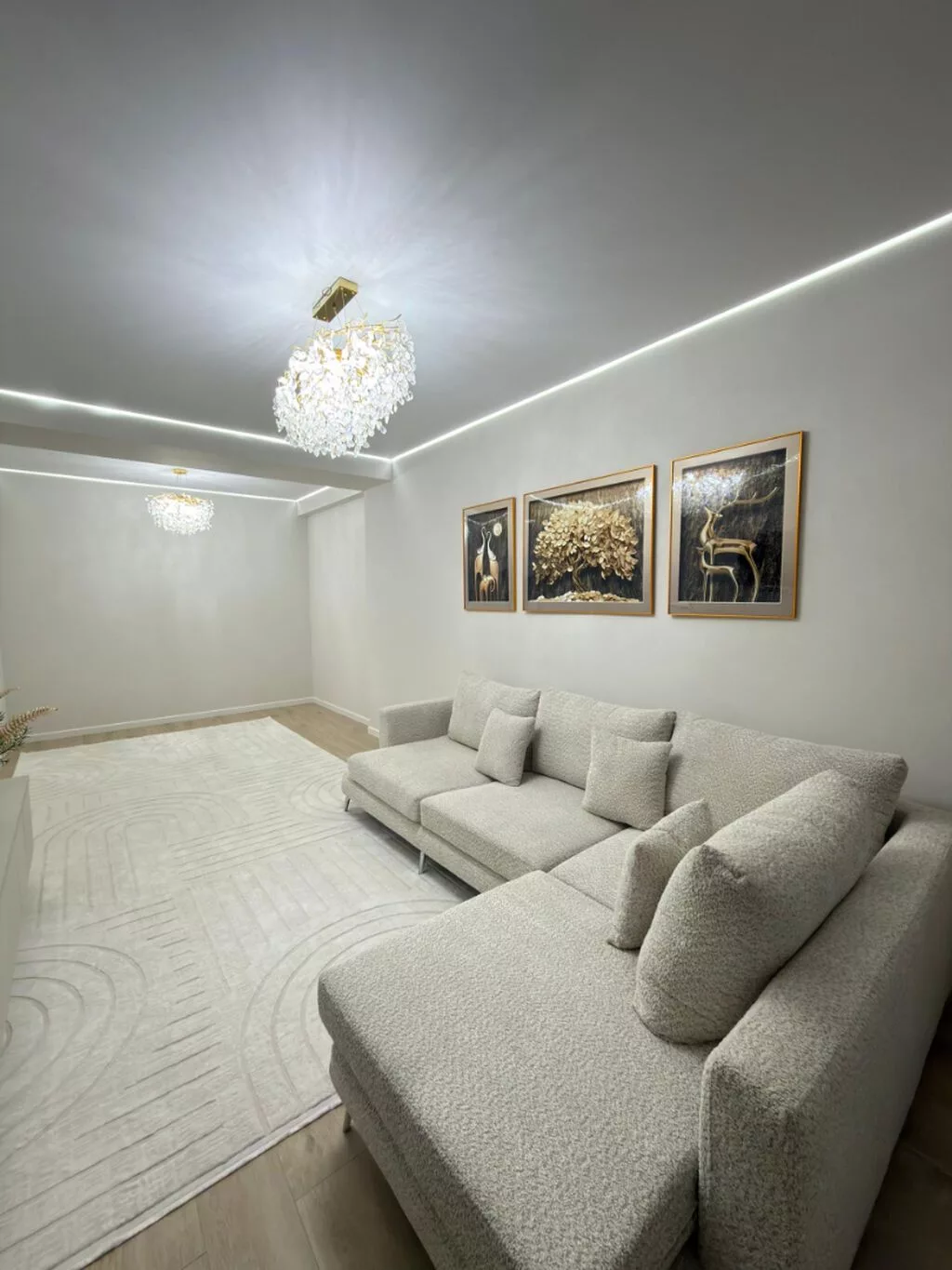 2 комнаты, 69 м², Асанбай мкр 4 этаж, Дизайнерский ремонт
