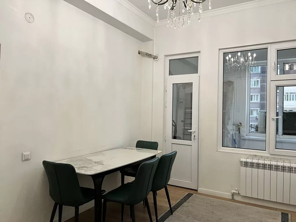 3 комнаты, 100 м², Элитка, 8 этаж