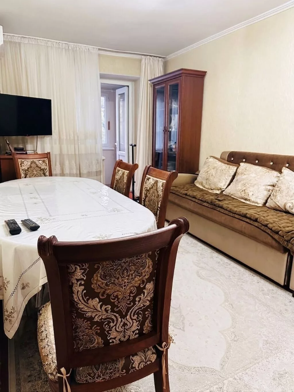 3 комнаты, 58 м², Космос 104 серия, 2 этаж