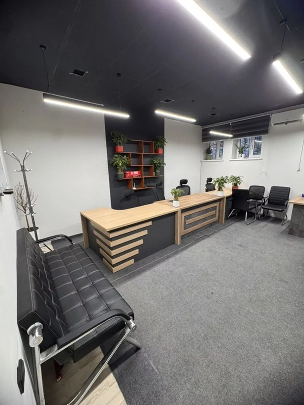Сдаю The entire office: Сдаю Банковское отделение, Колл-центр, Нотариус, 25 м², В административном здании, С ремонтом, 1 линия