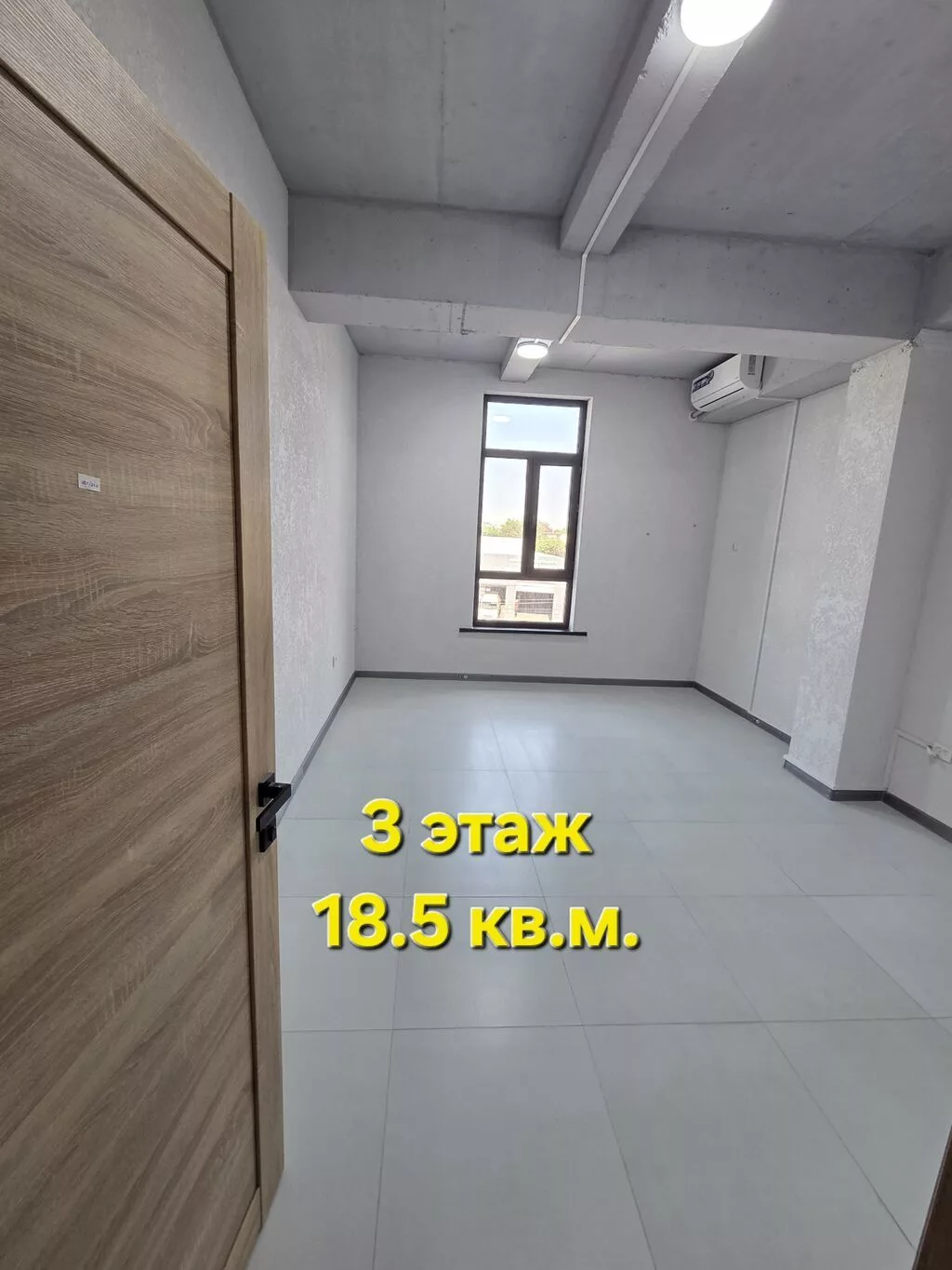 Сдаю The entire office: Сдаю Колл-центр, IT company, Авиакасса, 19 м², Другой тип здания, С ремонтом, 1 линия, С отдельным входом, С отдельным сан узлом