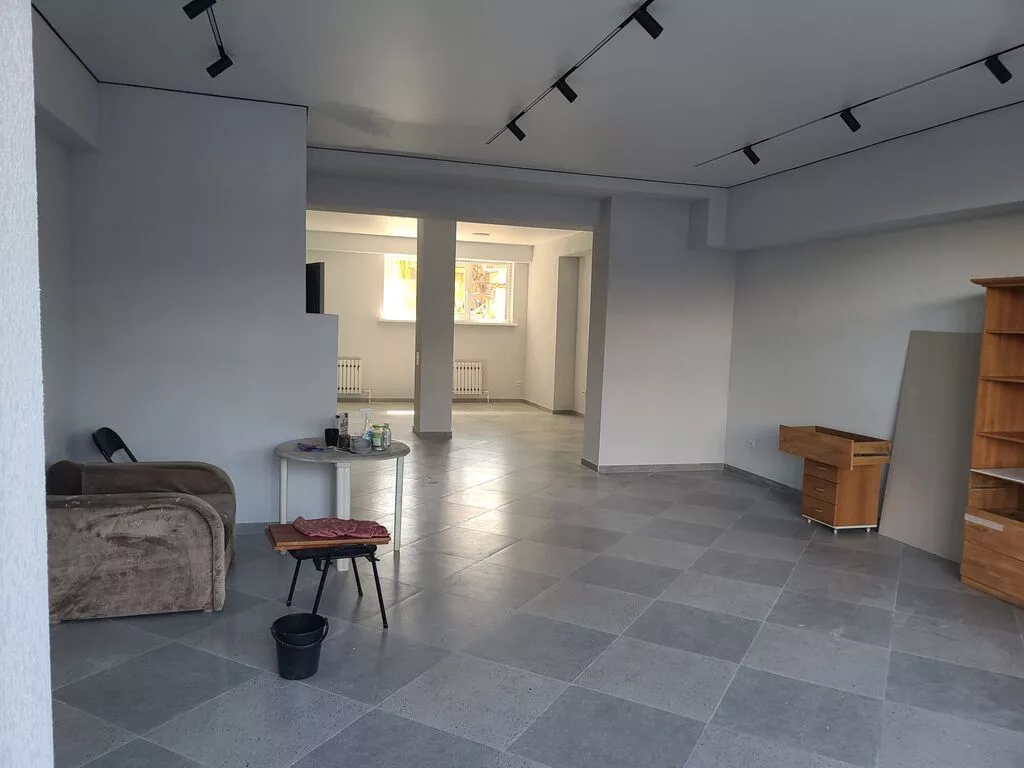 Сдаю Офис целиком: 76 м², В жилом комплексе, С ремонтом, С отдельным входом