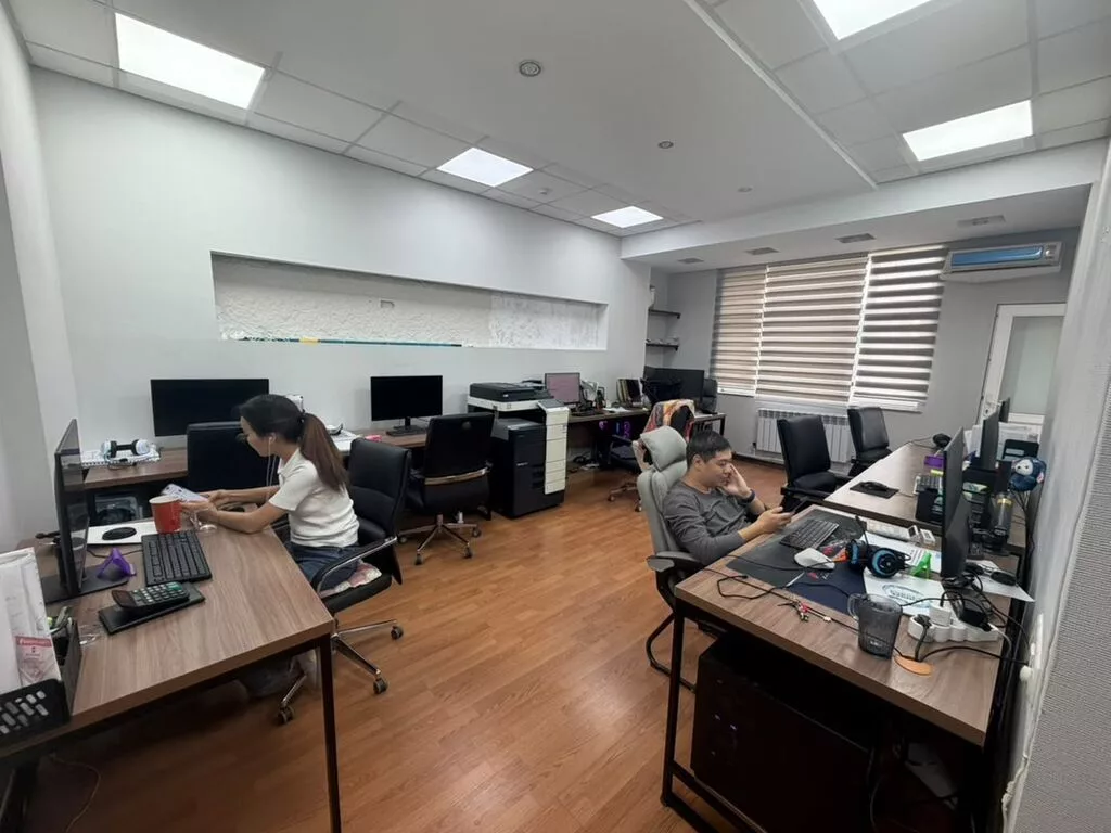 Сдаю Офис целиком: Сдаю Колл-центр, IT-компания, 100 м², В жилом комплексе, С ремонтом