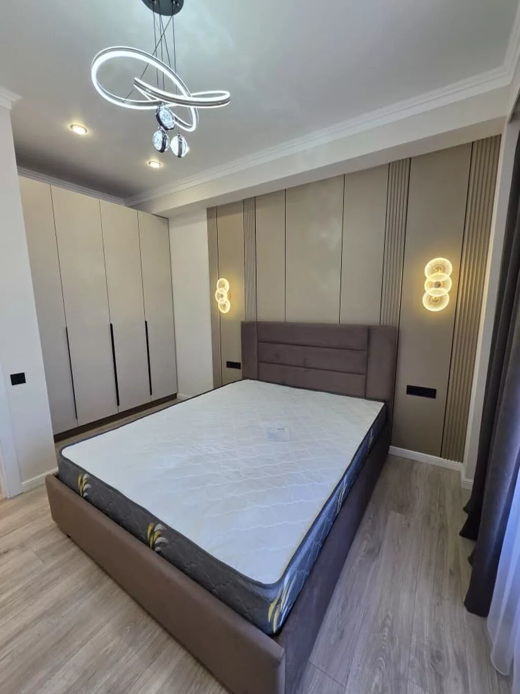 2 комнаты, 74 м², Гоин Элитка, 3 этаж, Дизайнерский ремонт