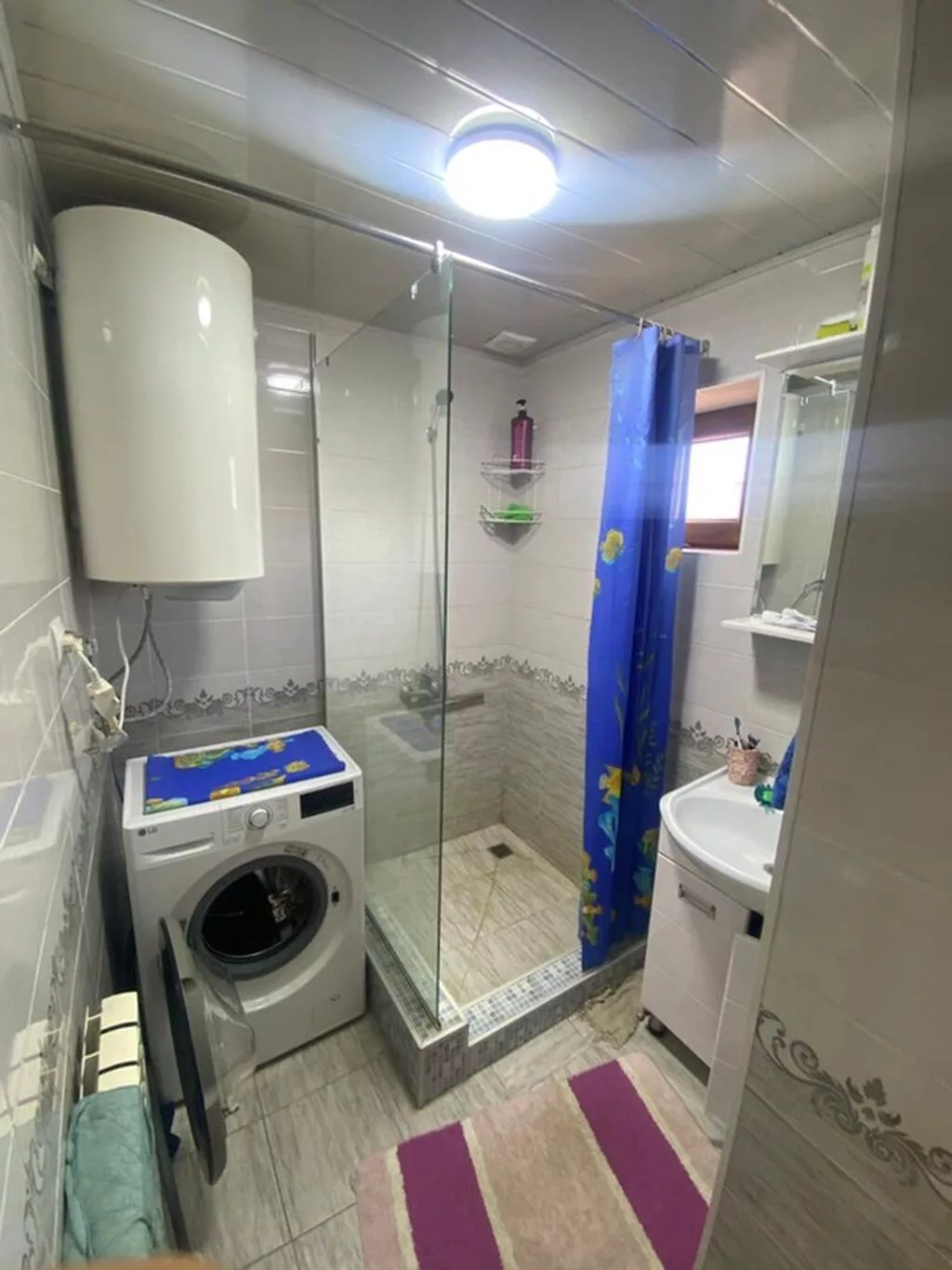 Продаётся двухэтажный дом в селе Совхоз Фрунзе ниже авторынка участок