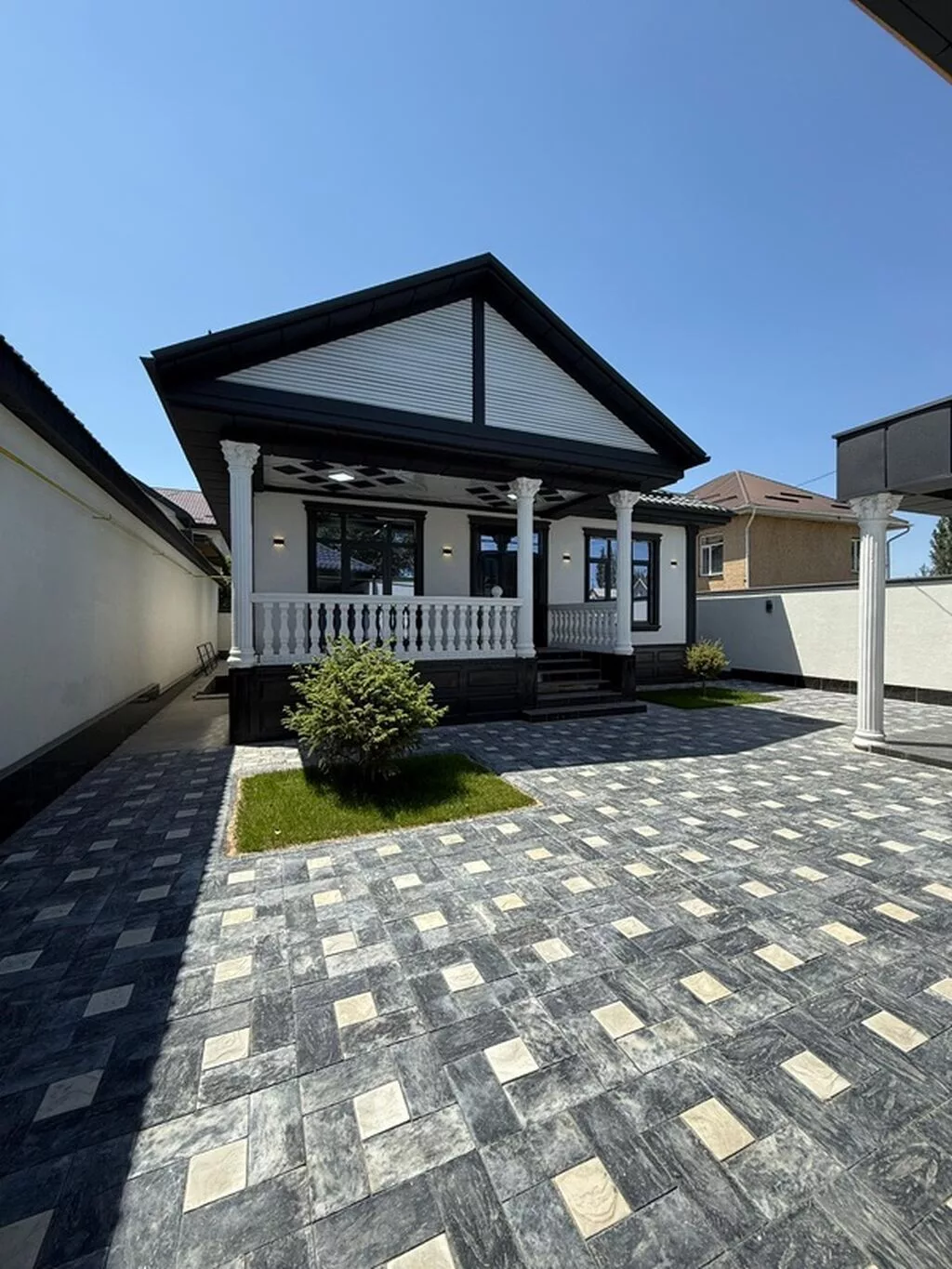 3 комнаты, 150 м², Бишкек, Арча-Бешик ж/м Собственник