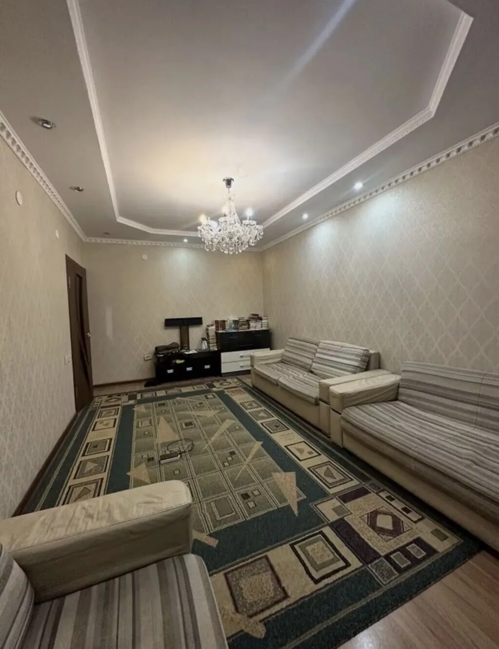 3 комнаты, 69 м², Тунгуч мкр 106 серия, 6 этаж