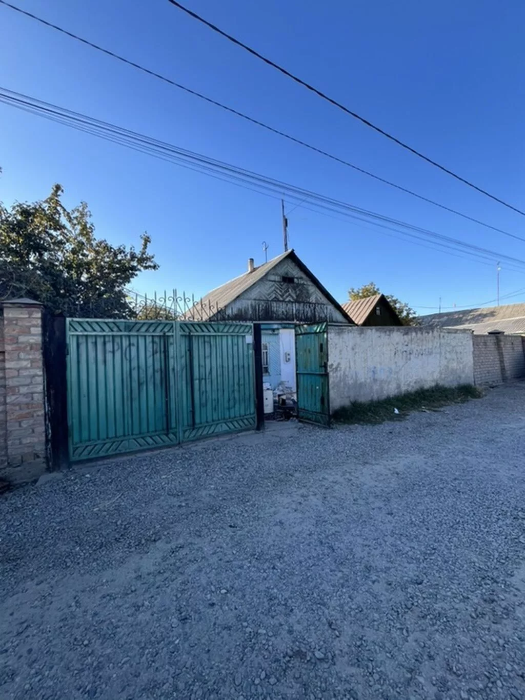 3 комнаты, 80 м², 4 соток, Бишкек, Старый толчок рынок / базар Собственник