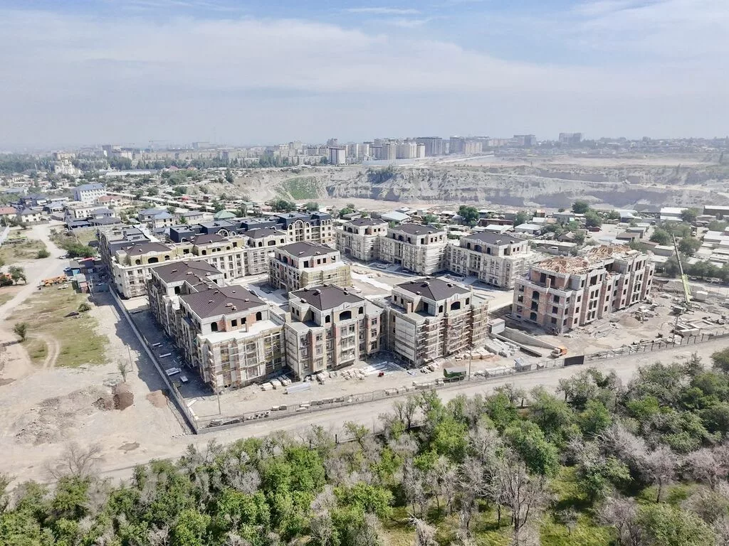 3 комнаты, 118 м², АУЦА Элитка, 1 этаж, ПСО (под самоотделку)