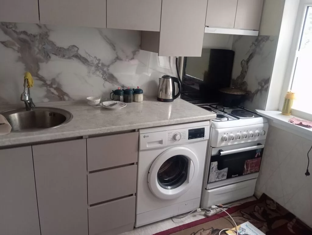 Сдаётся 3ком кв район кудайберген цена договорная