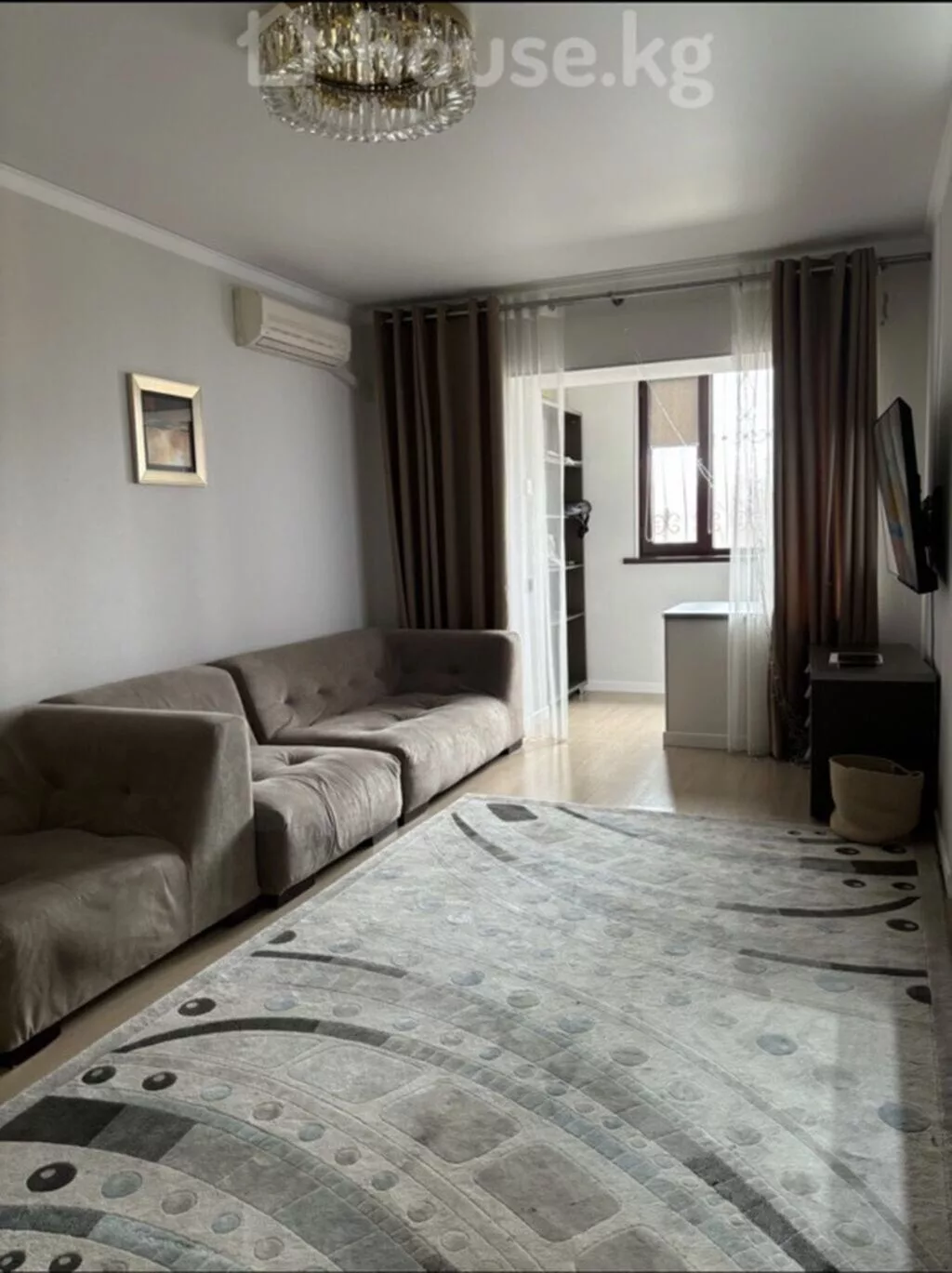 3 комнаты, 67 м², Ошский рынок / базар Индивидуалка, 5 этаж, Косметический ремонт