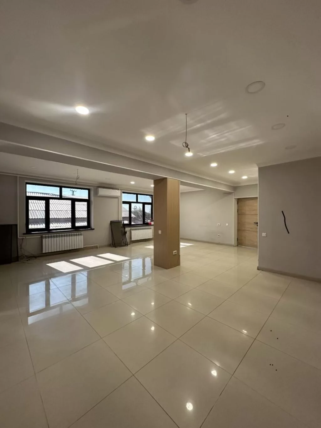 : 170 м², С ремонтом, С отдельным санузлом