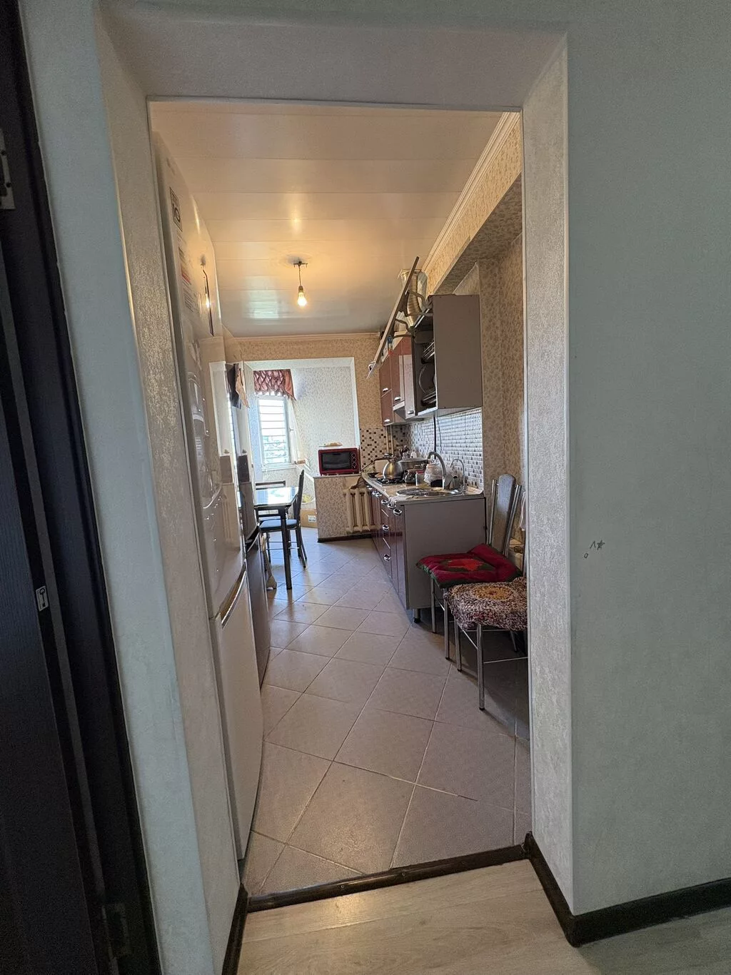 3 комнаты, 71 м², Пишпек Индивидуалка, 5 этаж, Косметический ремонт