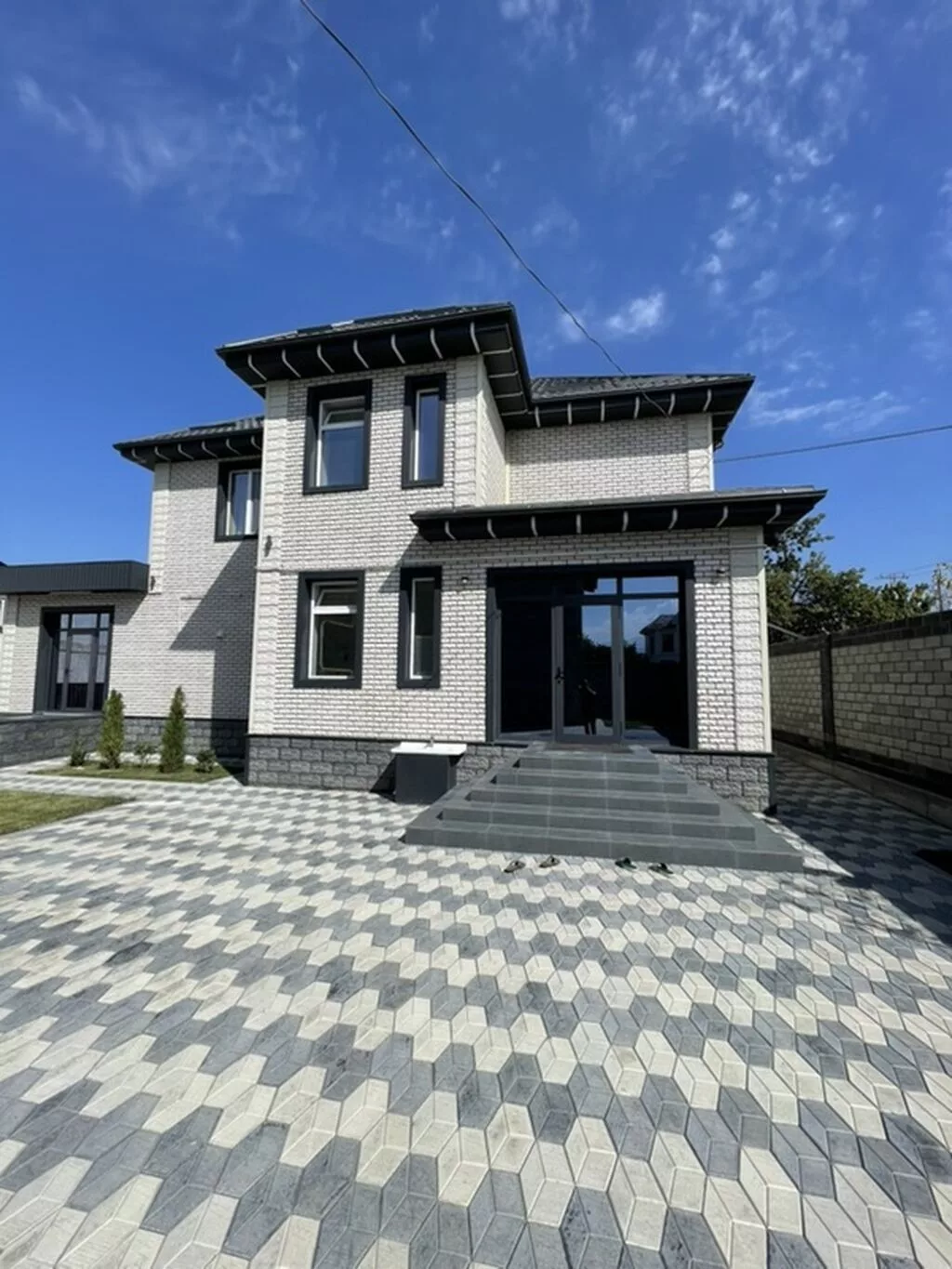 6 комнат и более, 222 м², 6 соток, Бишкек, Ак-Орго ж/м Собственник