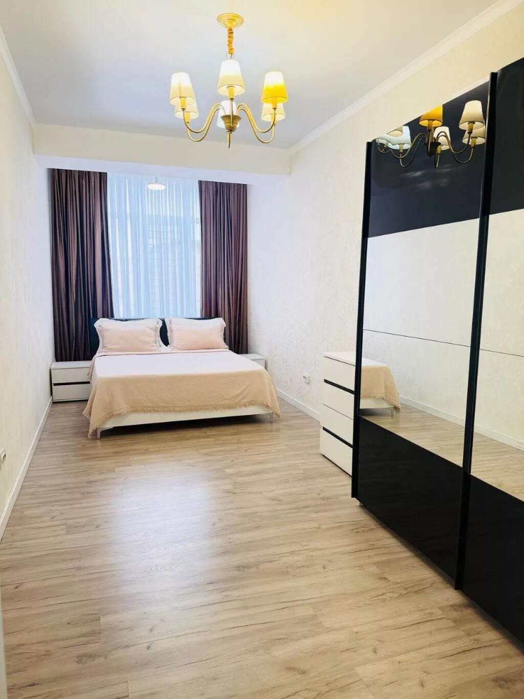 4 комнаты, 108 м², Золотой квадрат Элитка, 7 этаж, Евроремонт